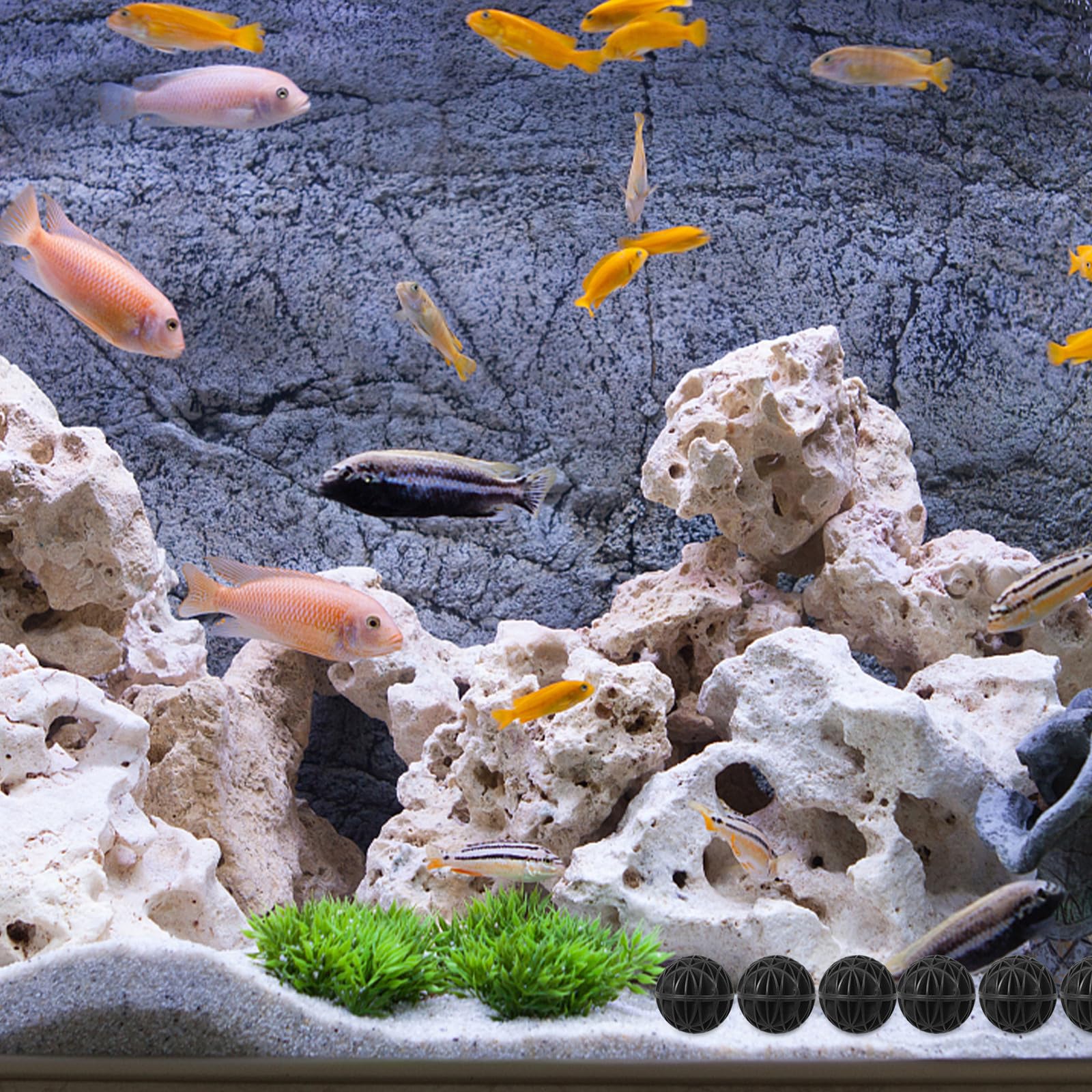 Toyvian 100 Pièces Bioballs pour Aquarium Noir en Plastique et Coton, Accessoires Filtrants Biologiques pour Aquarium d'eau Douce, Réduisent la Mortalité des Poissons et Augmentent