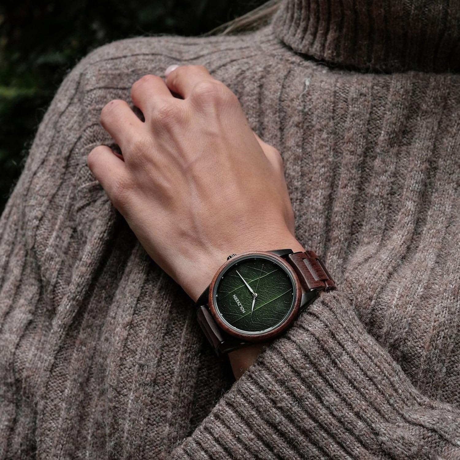 HOLZKERN Reloj de Pulsera para Hombre Edisto Nogal/Hoja | Esfera hecha de una hoja de higuera de álamo verde,