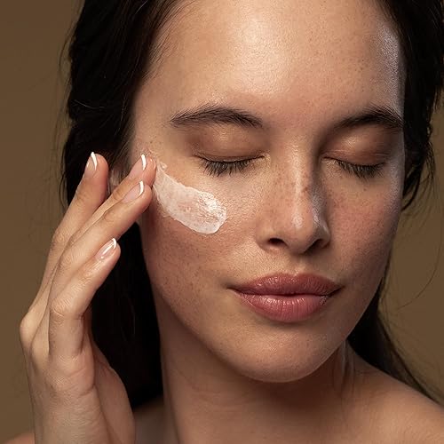 Miniatura 2 de ANTIPODES Crema hidratante de día Vanilla Pod - Crema hidratante facial antienvejecimiento para piel seca con aceite de rosa mosqueta, aceite de