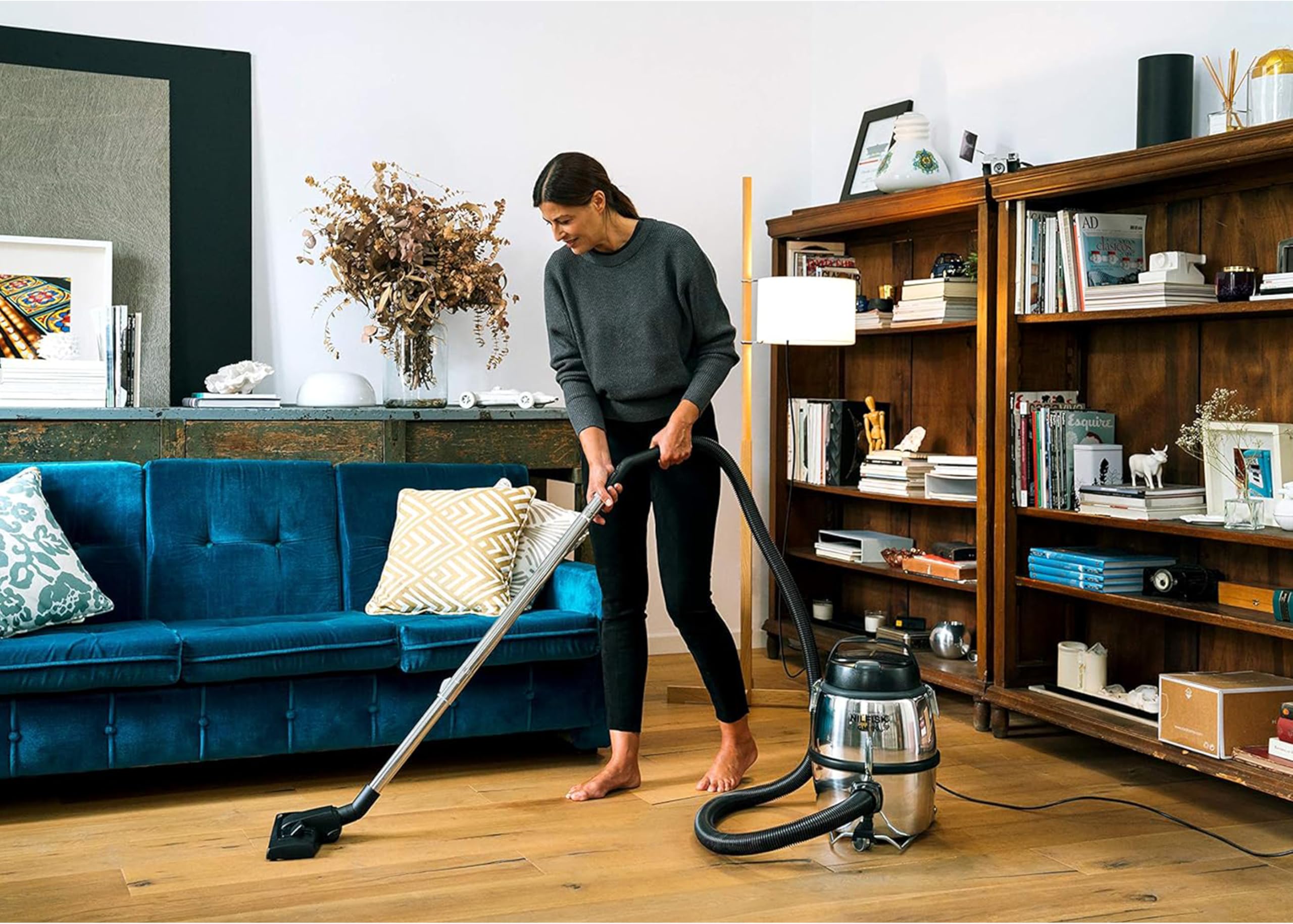 Nilfisk GM80 C Aspirateur pour Sols et Tapis - Aspirateur Traîneau Puissant et Léger - 6,5L (780 W), Argent