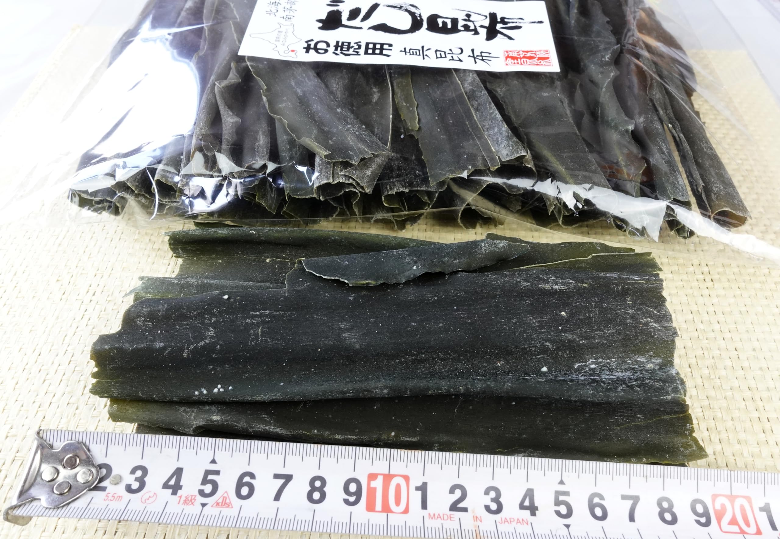 Amazon.co.jp: 北海道南茅部産 だし昆布お徳用真昆布 200g : 食品