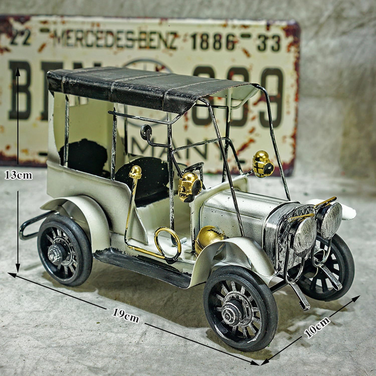 Metal Antique Vintage Car Model Handcrafted Collections Collectible Vehicle for Bar or Home Decor Decoration Great Gift