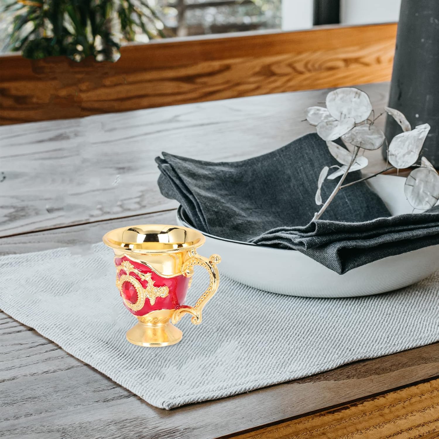 Vintage Chalice Goblet, Sacrifice Cup,1pc Wine Glass Stylish Liquor Cup Anti-Break Cup Anti-Fall Cup Smooth Liquor Cup Retro Style Wine Cup Small Liquor(Red)