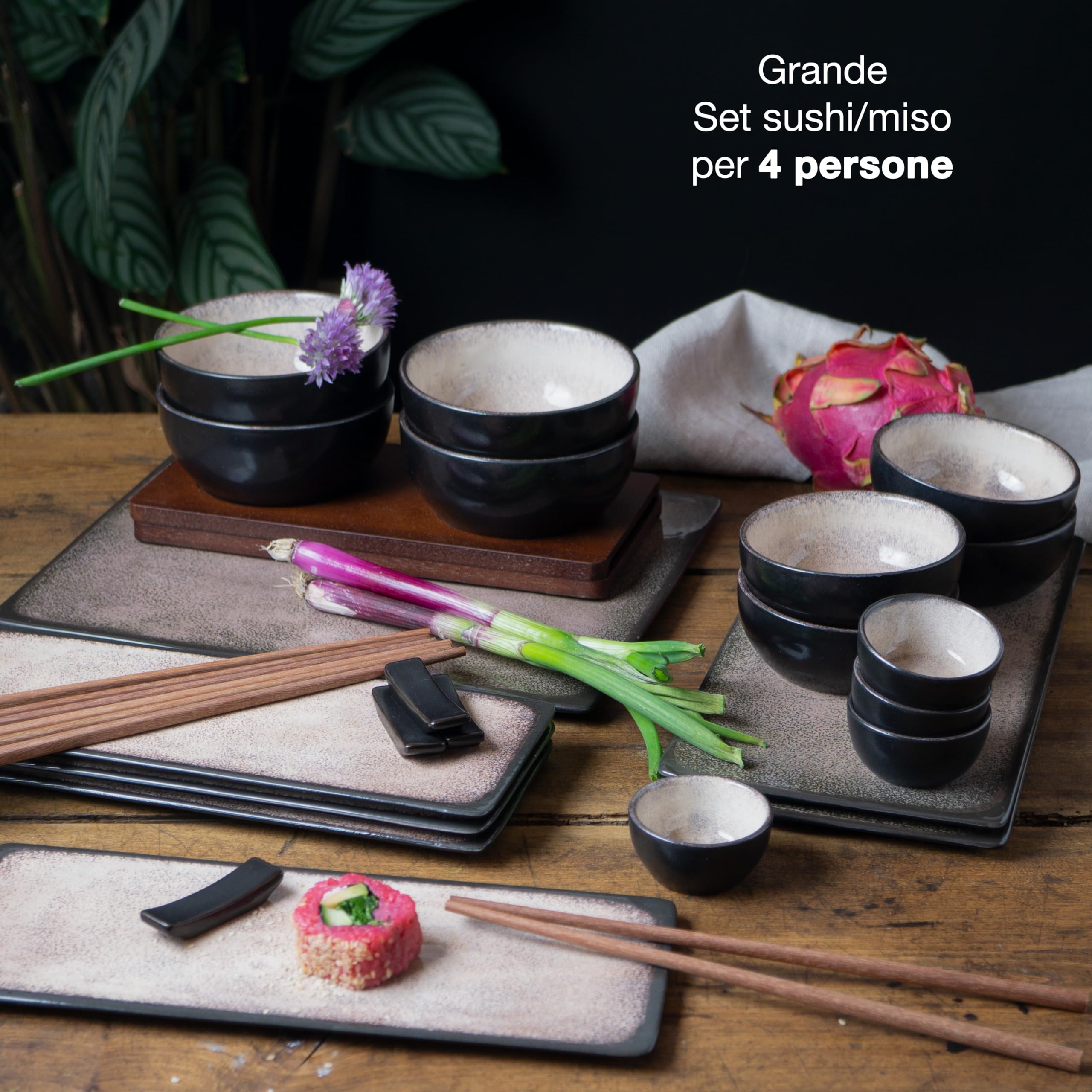 Moritz & Moritz Set Sushi Giapponese - Set Sushi per 4 Persone - 29 Pezzi - Set per Servire il Sushi con 3 Piatti per Sushi - 4x Piatti Sushi Giapponesi, Ciotola per Miso, Ciotoline e Bacchette