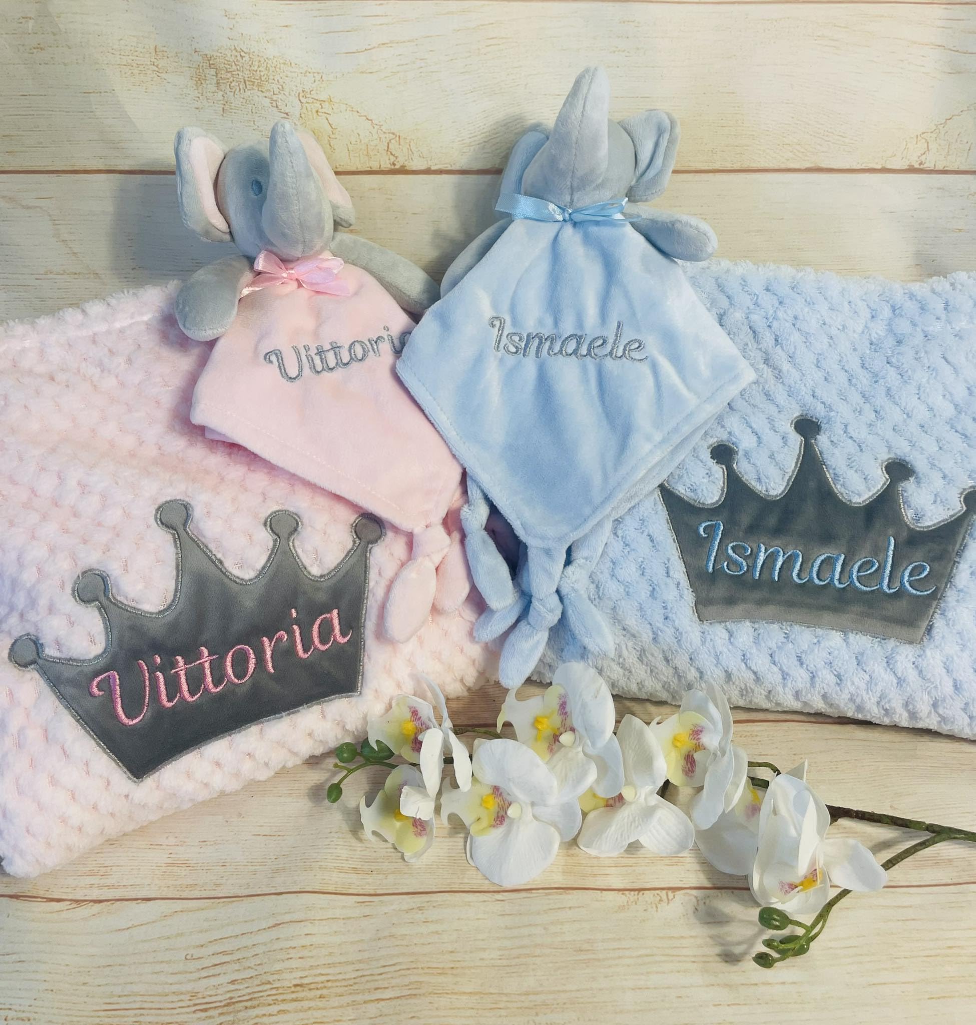 CrisArt Set nascita bimba copertina e doudou elefante con nome ricamato in argento, idea regalo battesimo tema reale, rosa (argento.f)