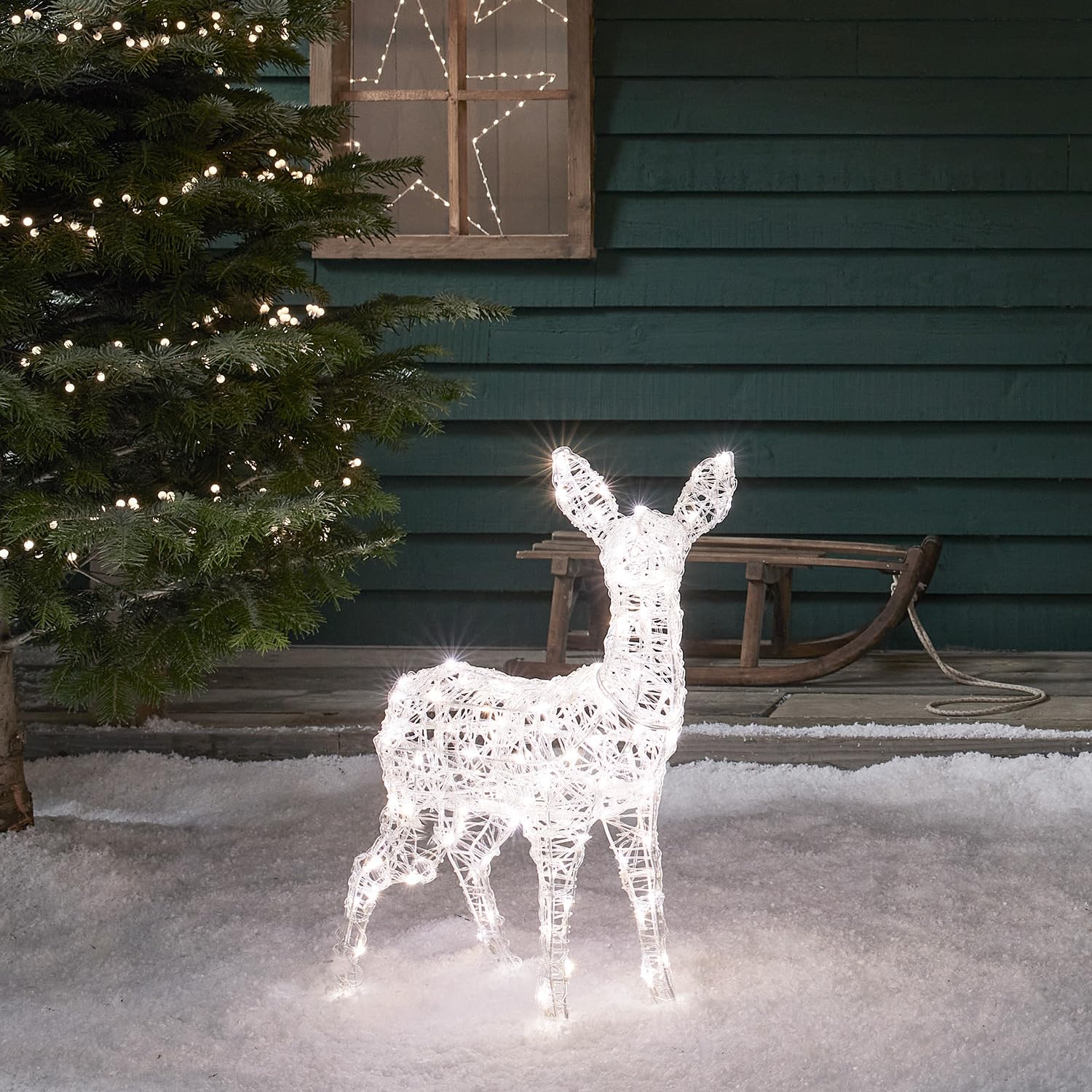 Lights4fun 3-in-1 Swinsty LED Rentier Figur Kind 77cm Batteriebetrieben Timer Weihnachtsbeleuchtung Außen und Innen