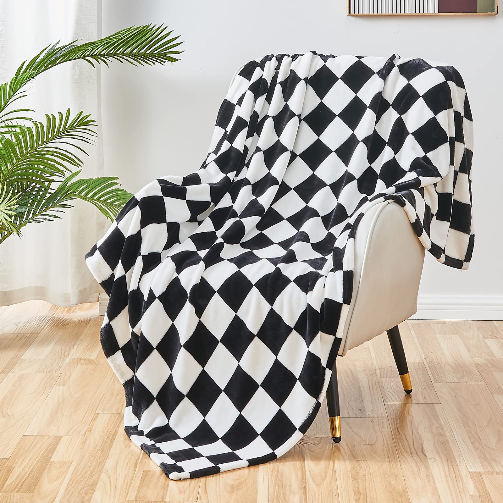 SOCHOW Checkered Flannel Throw Blanket, Soft Cozy Checkerboard Grid Pattern Fleece Blanket for Couch Bed Sofa, Black 127cm x 150cm