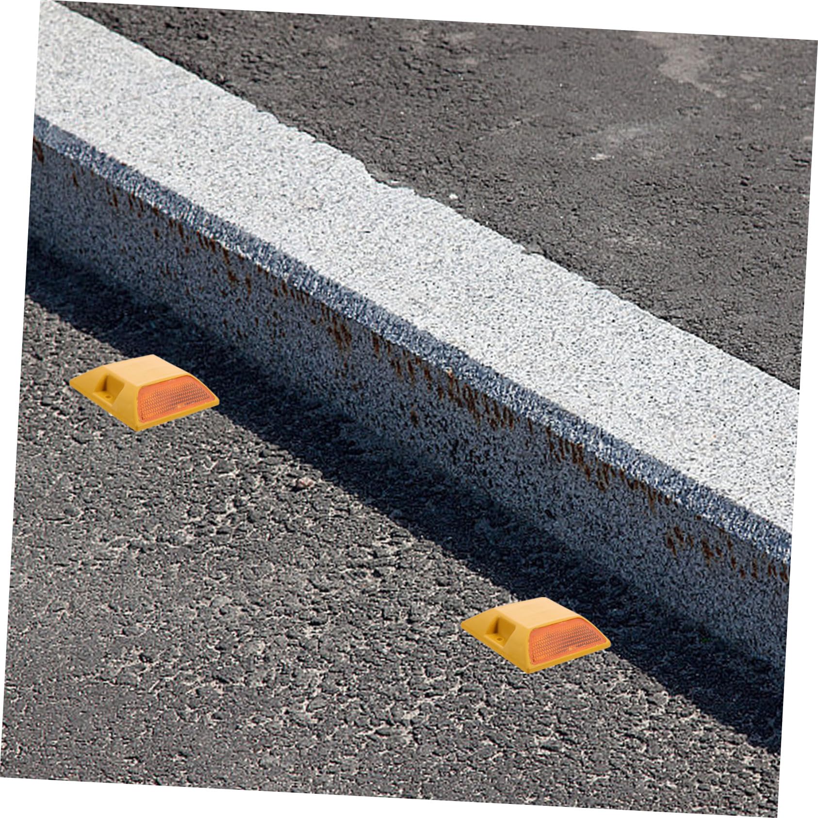 10 Pezzi Segnaletica Stradale In Plastica Riflettente Riflettori Per D'Ingresso Riflettori Stradali Riflettore Di Emergenza Stradale Indicatori Stradali Borchie Stradali