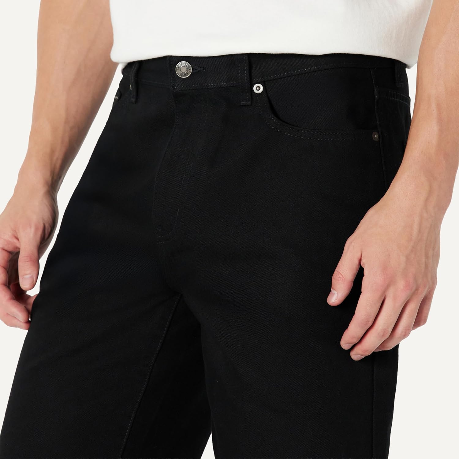 Amazon Essentials Men's Rigid Relaxed-Fit Jean Shorts