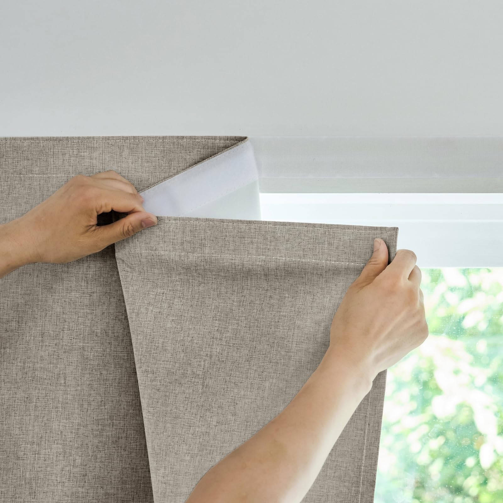 Jilron Selbstklebende Verdunklungsvorhänge, 100% Lichtundurchlässig, Ohne Stange, Bohrfrei, Als Sonnenschutz Fenster Innen Für Den Innenraum Geeignet
