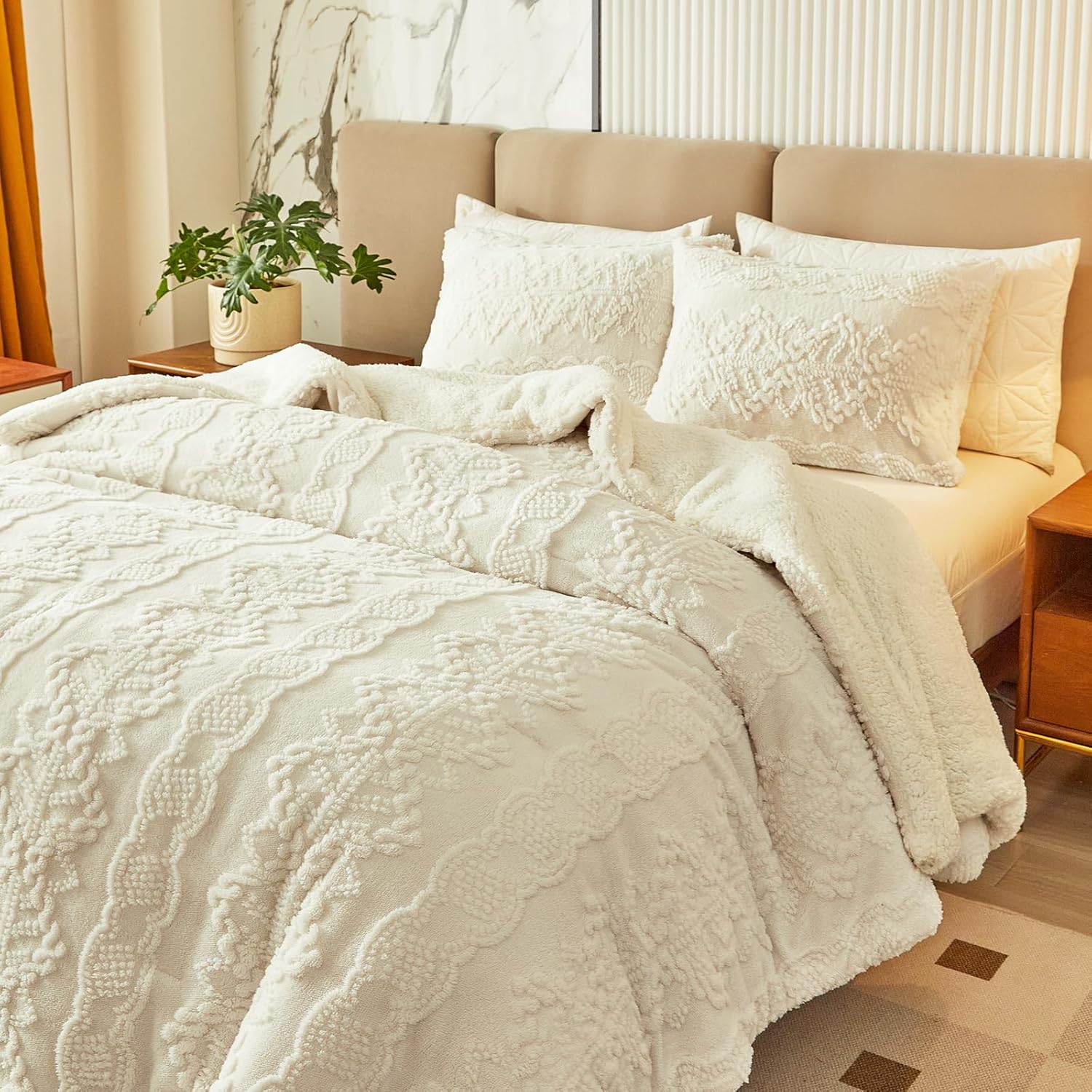 Luxury Flannel Fleece Sherpa Comforter Set Full/Queen Size, Jacquard Boho Stripes Down Alternative Comforter White, 3 Pieces Ultra Soft and Warm Bedding Set for Winter (1 Comforter + 2 Pillowcases)