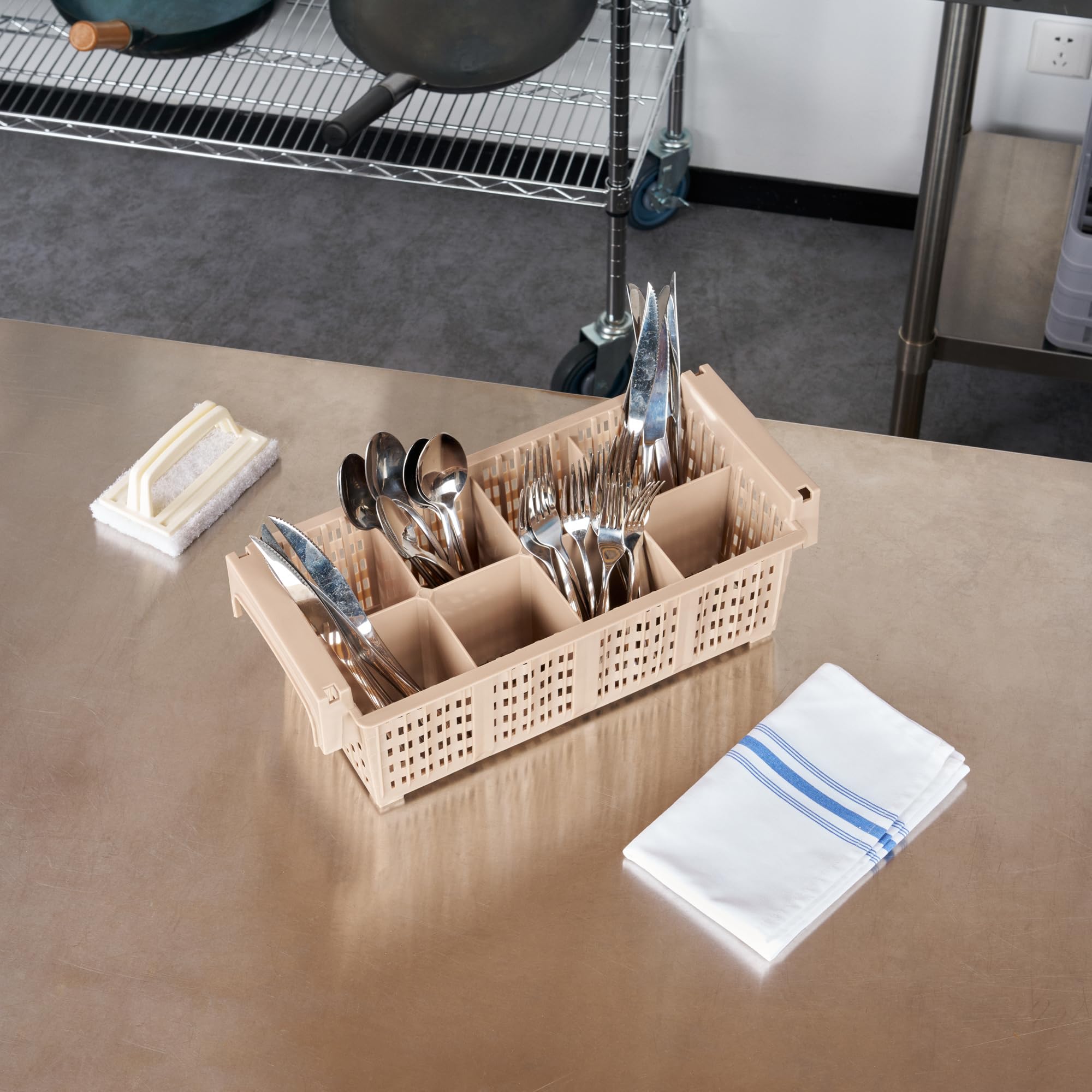 Restaurantware Clean Tek Égouttoir à vaisselle professionnel en polypropylène marron robuste avec 8 compartiments, porte-couverts durable pour restaurants, cuisines, cafétérias et plus encore