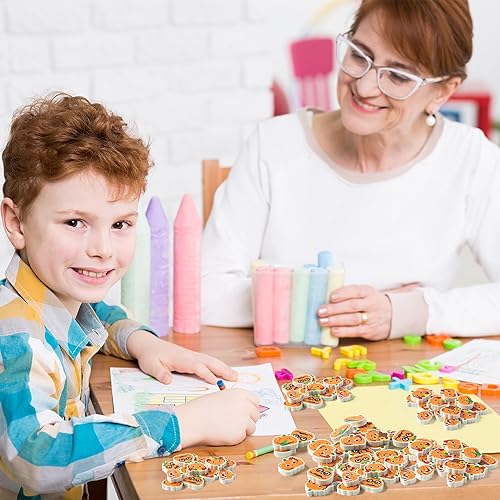 Miniatura 6 de Haooryx Mini borrador de calabaza de otoño para niños, 60 unidades a granel con forma de calabaza de otoño, borrador de rompecabezas en miniatura 3D