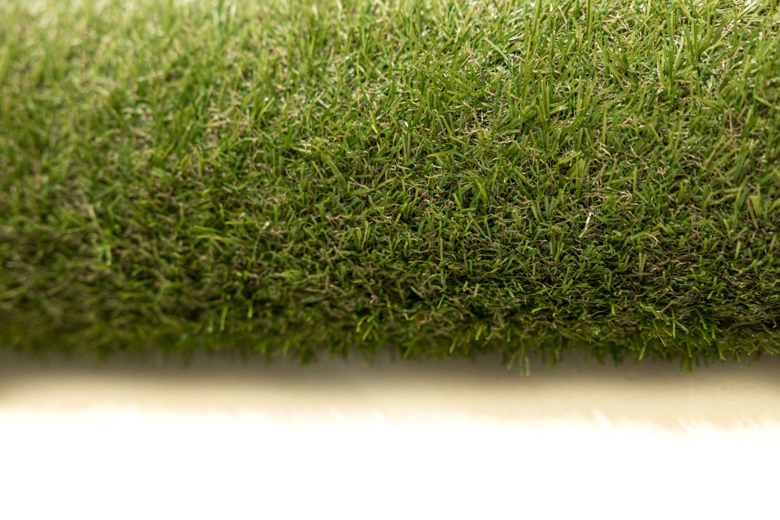 Kunstrasen AIMSLEY 21mm 300x500 cm Kunstrasen für Balkon, Terrasse, Garten, Poolbereich, weich Wasserdurchlässig Grün Artificial Grass, Outdoor Kunstrasen Rollrasen mit Meterware, Rasenteppich
