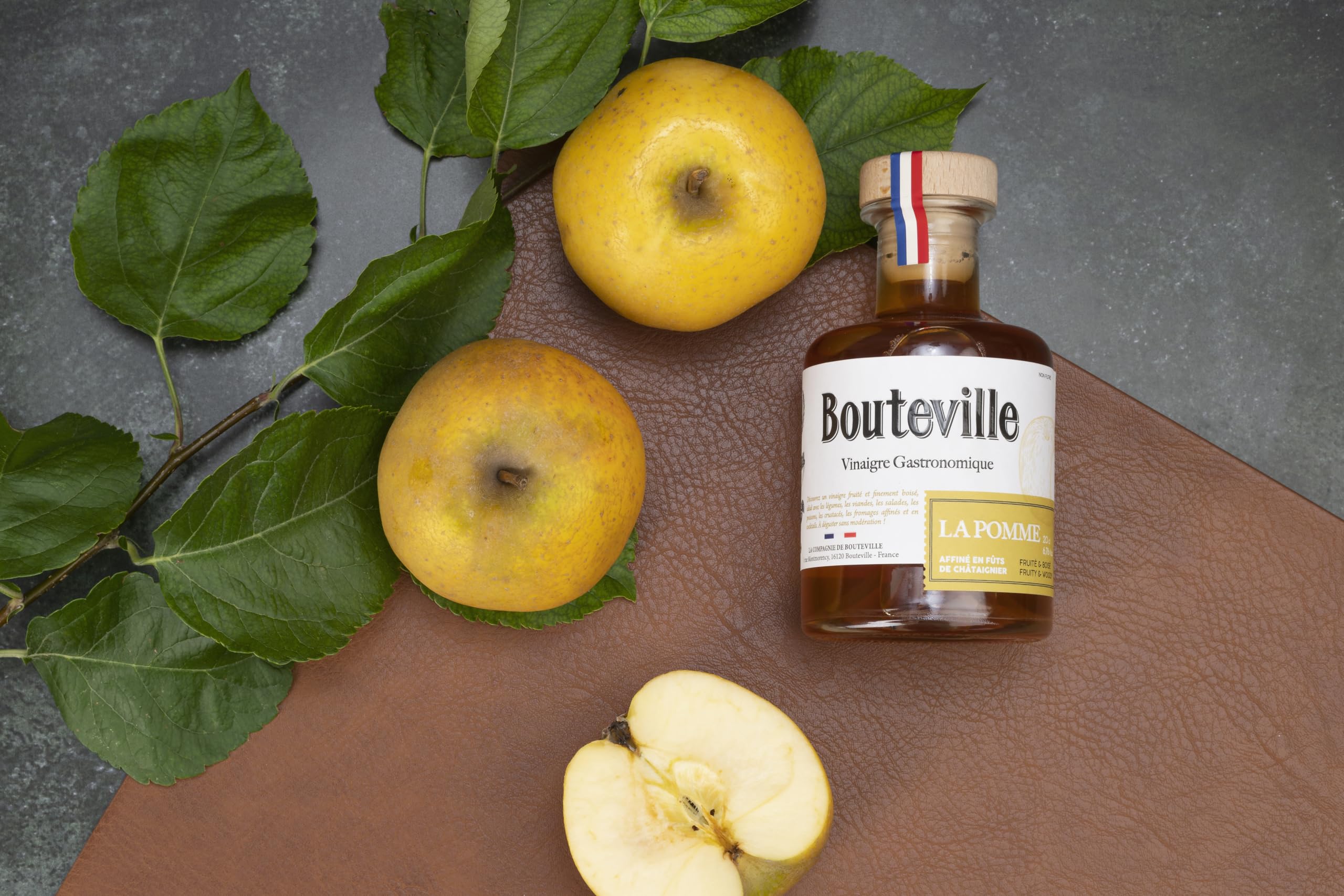 Bouteville Vinaigre Gastronomique La Pomme 200ml – Vinaigre de Cidre de Pommes Belchard Charentaises, Affiné en Fûts de Chêne et Châtaignier, Notes Fruitées et Boisées