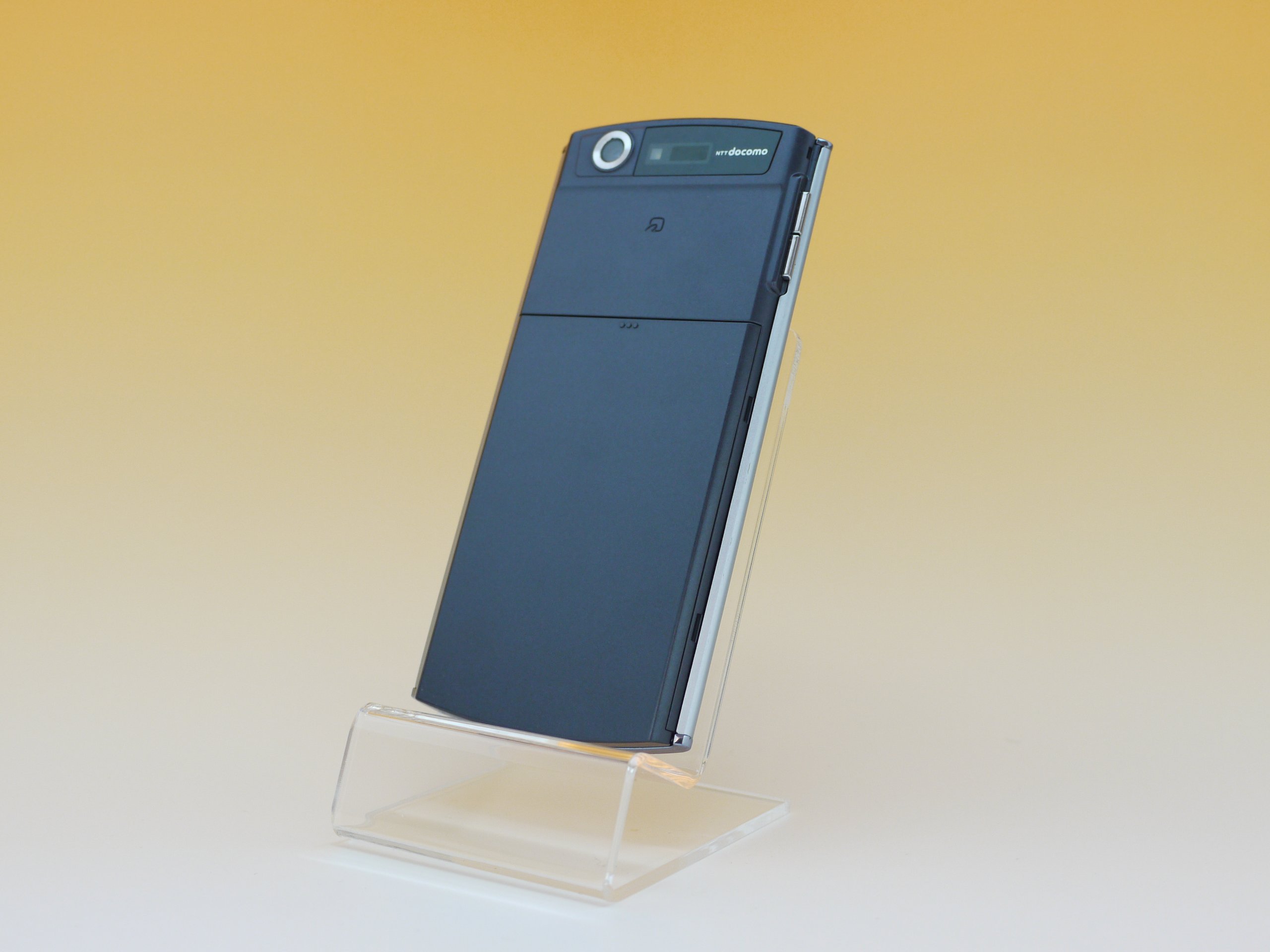 スマホ本体 実機 MEDIAS N-04C 動作品 NTTドコモ FOMA N-04C - Wikipedia