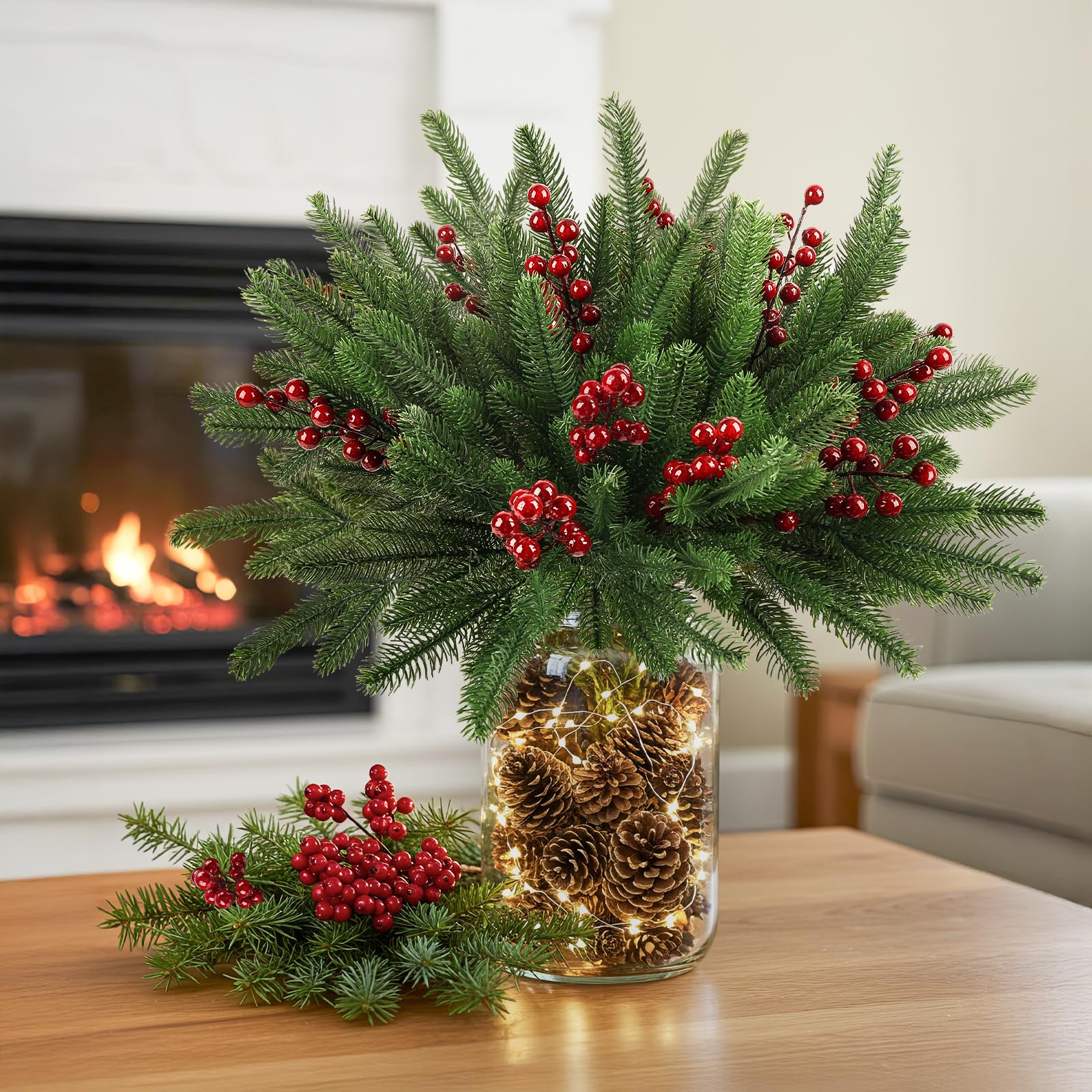 Künstliche Tannenzweige mit roten Beerenstielen, 45,7 cm, künstliche grüne Weihnachtsspieße, fühlen sich echt an, künstliche Blumenblätter für Weihnachtsdekorationen, Innenbereich, Bastelgirlande