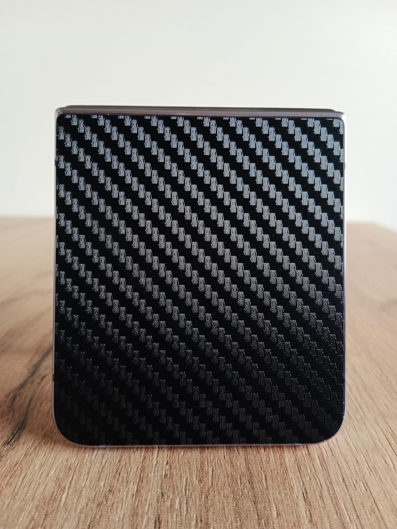 apgo Skins folia naklejka skórka strukturalna na TYŁ do Apple iPhone 12 - Carbon Czarny