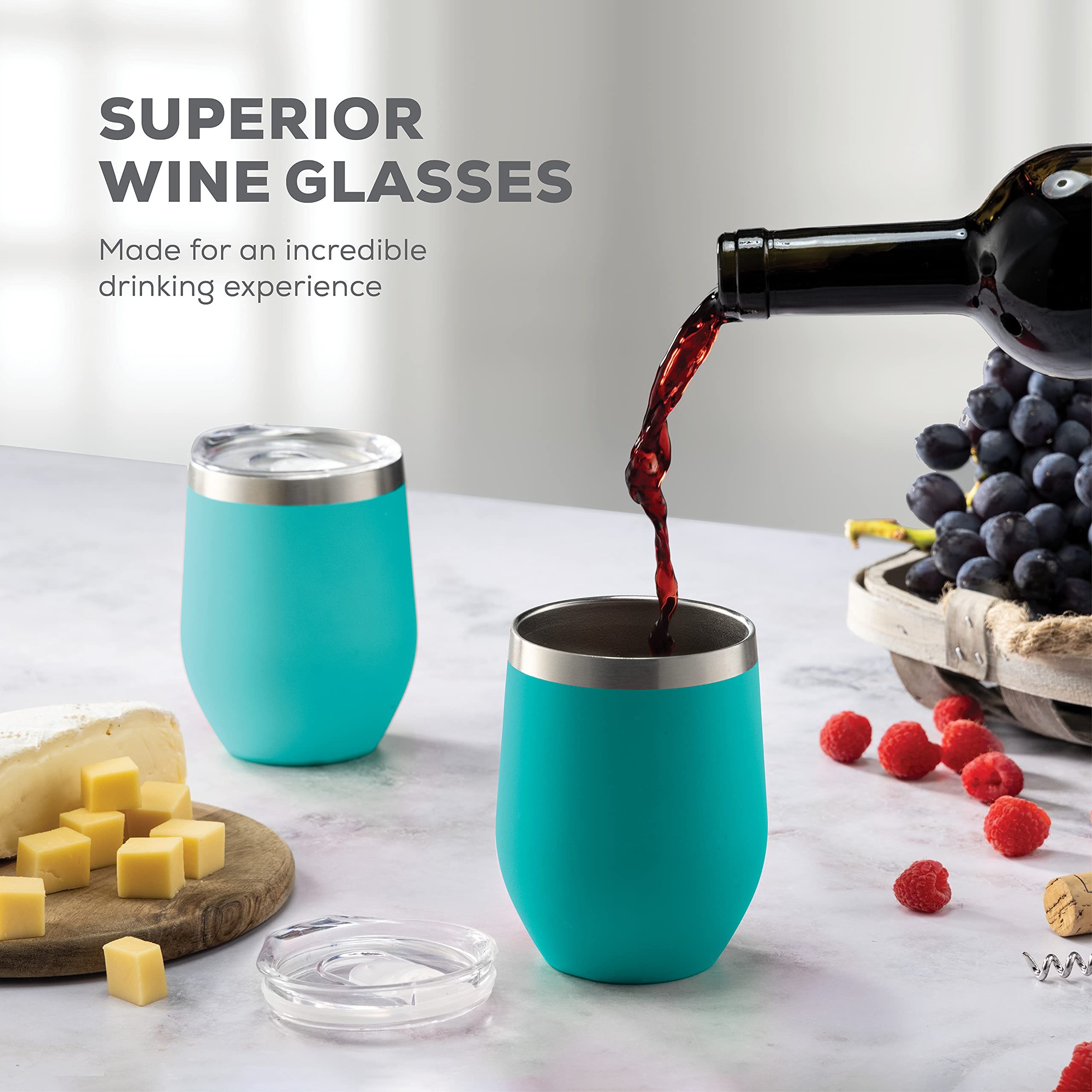 FineDine Lot de 4 verres à vin à triple isolation avec couvercle en acier inoxydable – Garde les boissons chaudes et froides pour l'extérieur, la plage, les pique-niques – Verres incassables avec