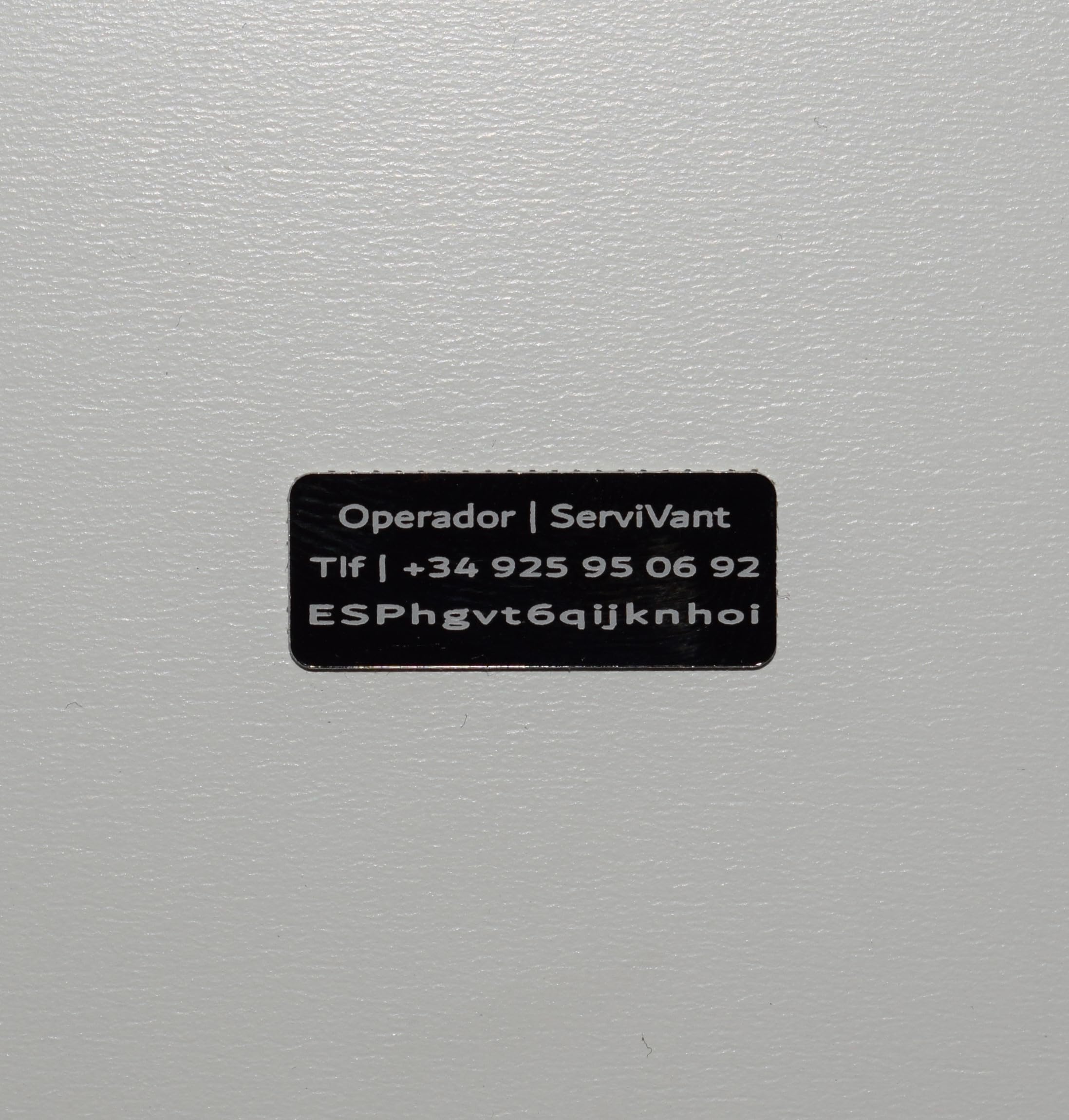 ● Pack 2 Uds. ● Placa Identificativa para Drones ● Placas para Dron CUMPLEN normativa AESA ● Tamaño Personalizados para Todos los Modelos de drone (Kit 2 Placas 3 Lineas) - Aluminio — view 2