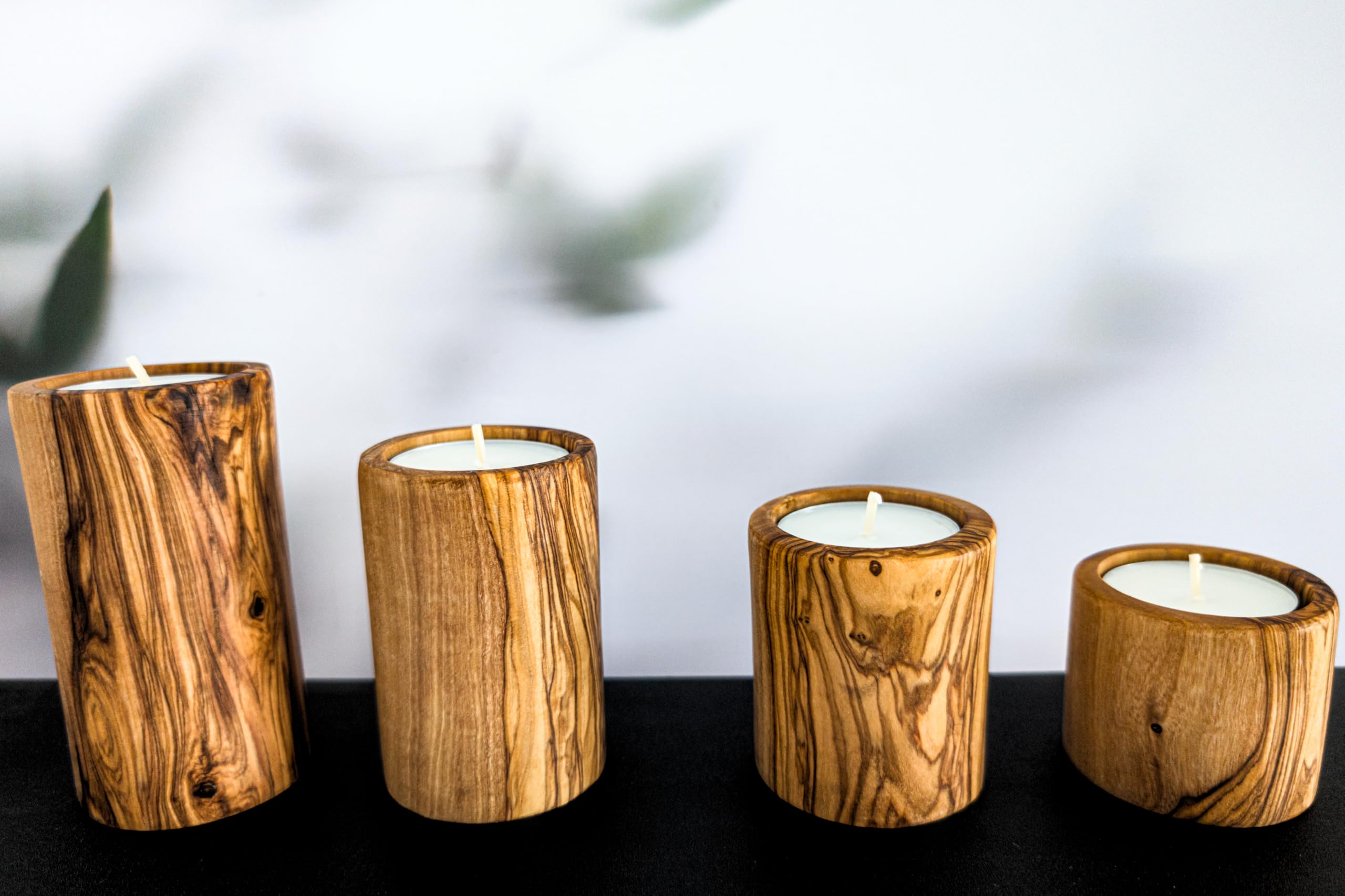 EMNA - Lot de 4 photophores en bois d'olivier de luxe | Hauteur : environ 4, 6, 8, 10 cm | Boîte cadeau incluse | Noël | Saint-Valentin | Support de bougie | Décoration romantique bien-être salle de