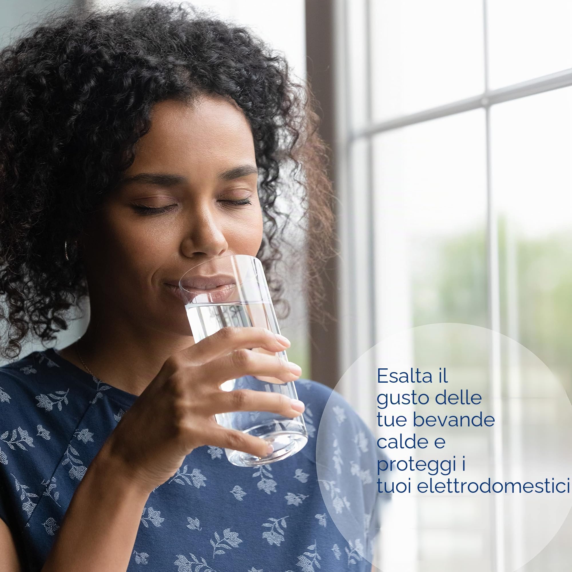 BRITA Caraffa filtrante Marella bianca (2.4L) incl. 3 x filtri MAXTRA PRO All-in-1 che riduce cloro, calcare e PFAS - Adatta al frigo, Memo digitale e riempimento comodo - in confezione sostenibile