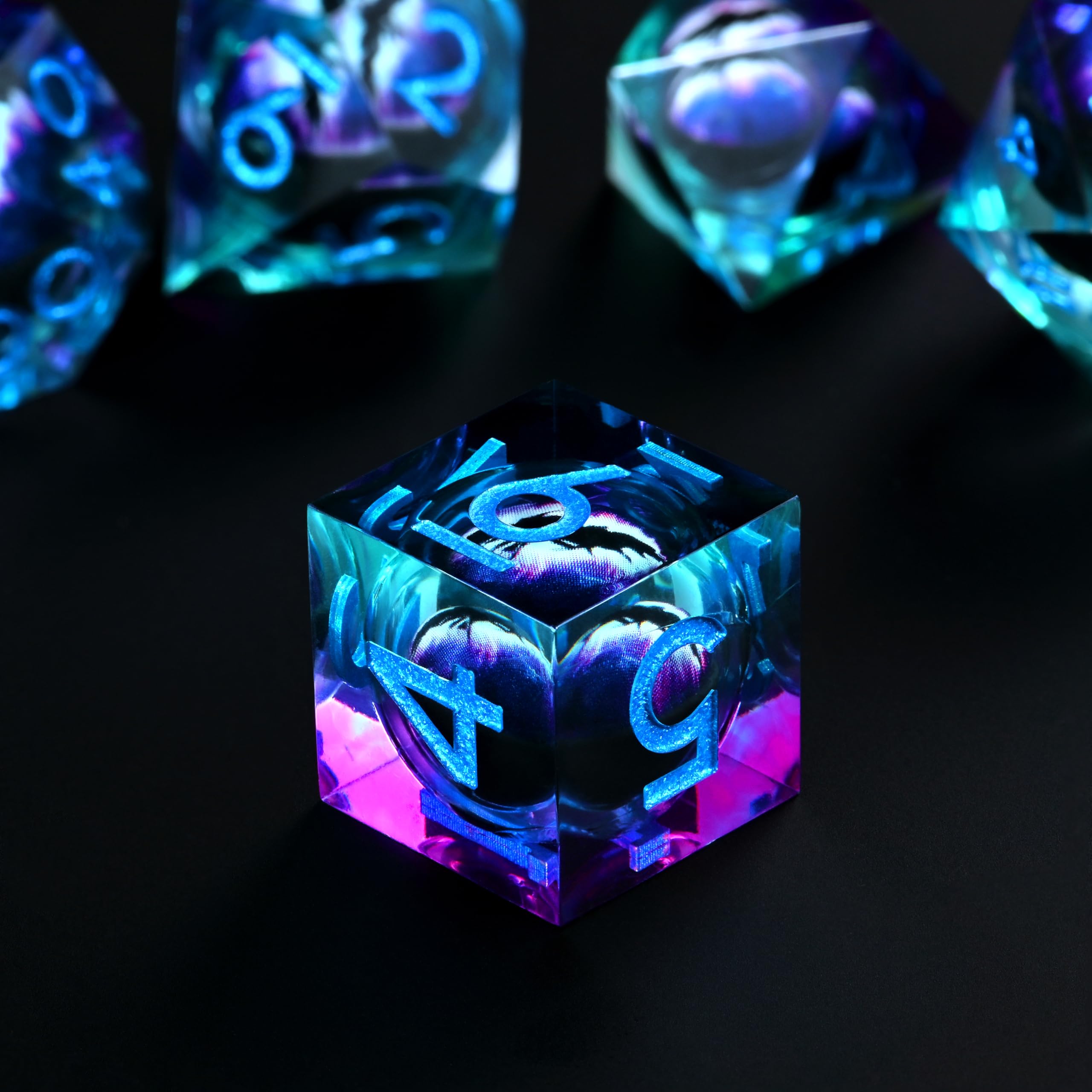 GiGiGuGuDND Dice Set – Dragon Eye Liquid Core Sharp Edge Resin Dice Set 7pcs with Metal Gift Box for Role Playing Games (Arcane Chill – Purple & Blue)