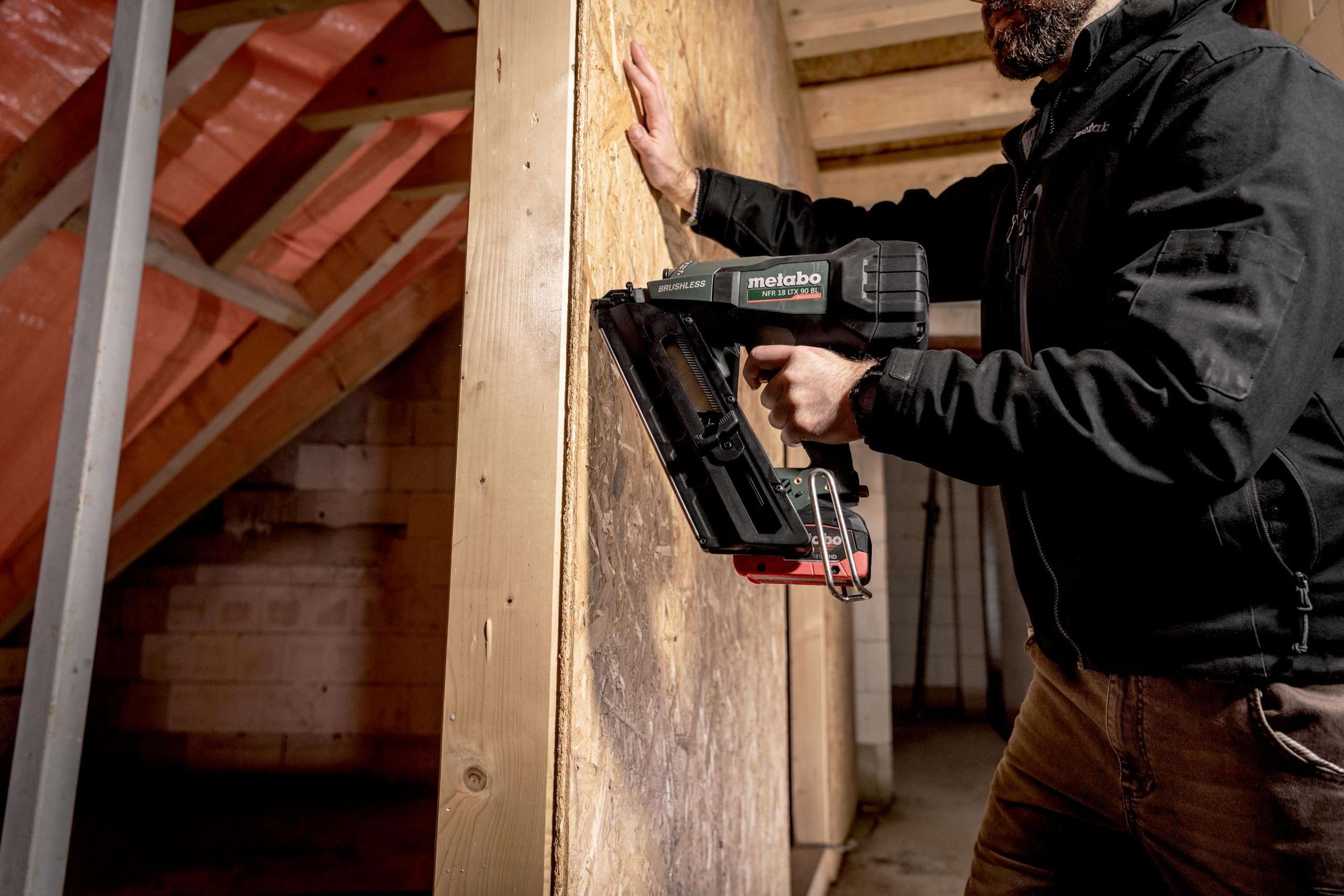 Metabo akumulatorowy gwoździarka NFR 18 LTX 90 BL – 612090840 – 18 V – Z technologią uderzenia pneumatycznego do wszechstronnych prac podłogowych i montażowych – Bez akumulatora i ładowarki