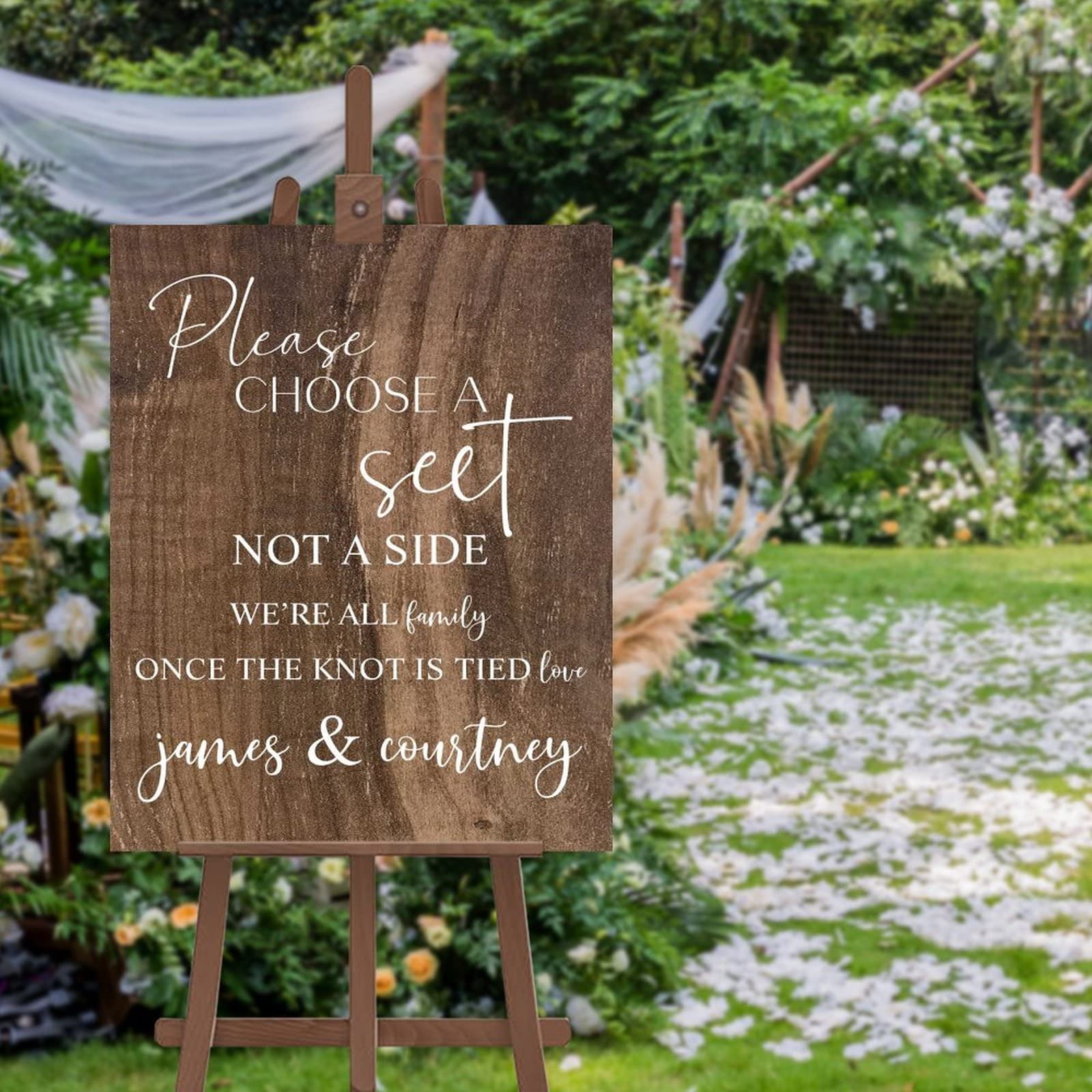 Panneau de mariage en bois rustique pour simplifier le placement des invités