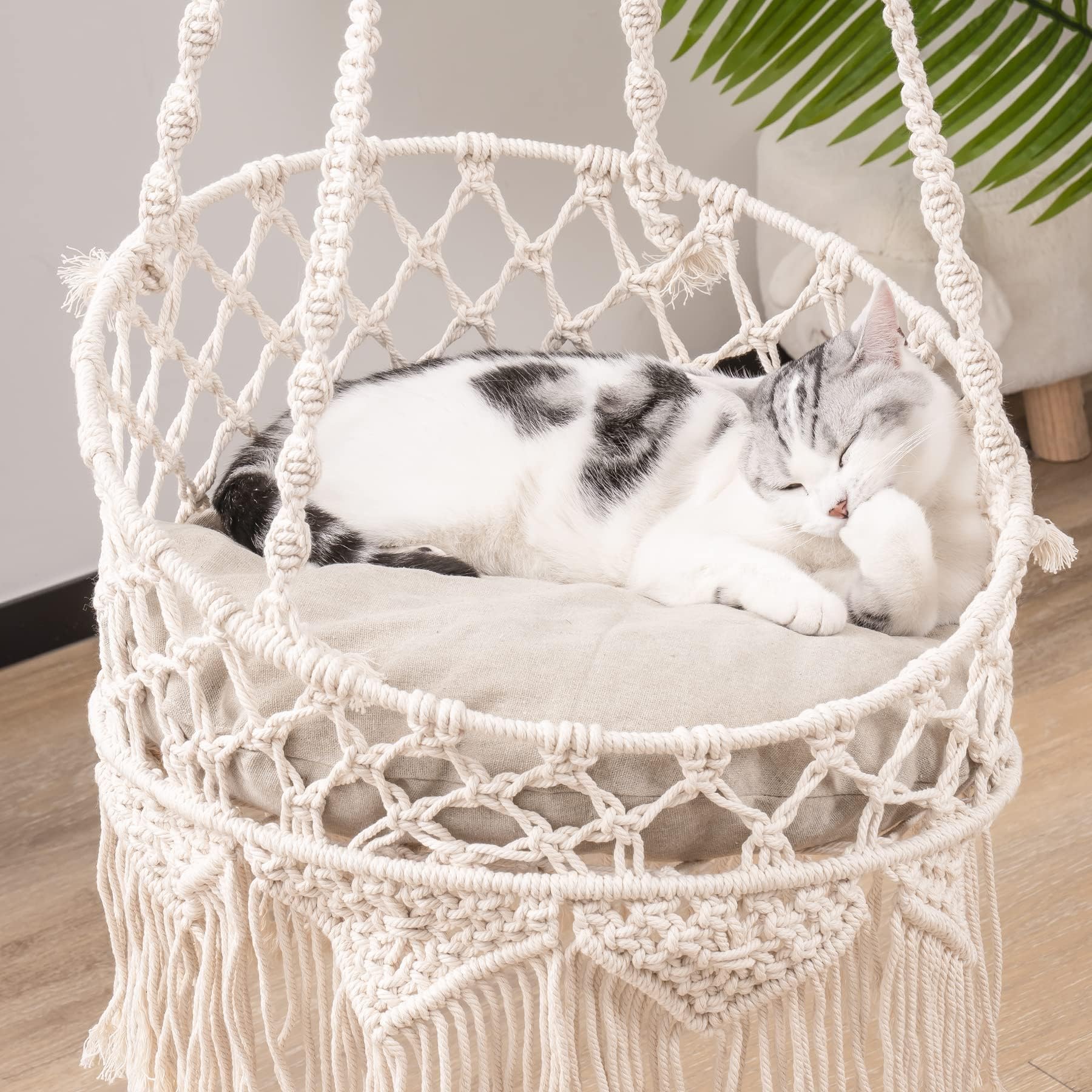 MEWOOFUN Hamaca de macramé tejida a mano, columpio bohemio para gatos de interior, cama colgante decorativa para dormir, jugar y relajarse, cama columpio para mascotas con kit para colgar (estilo 1)