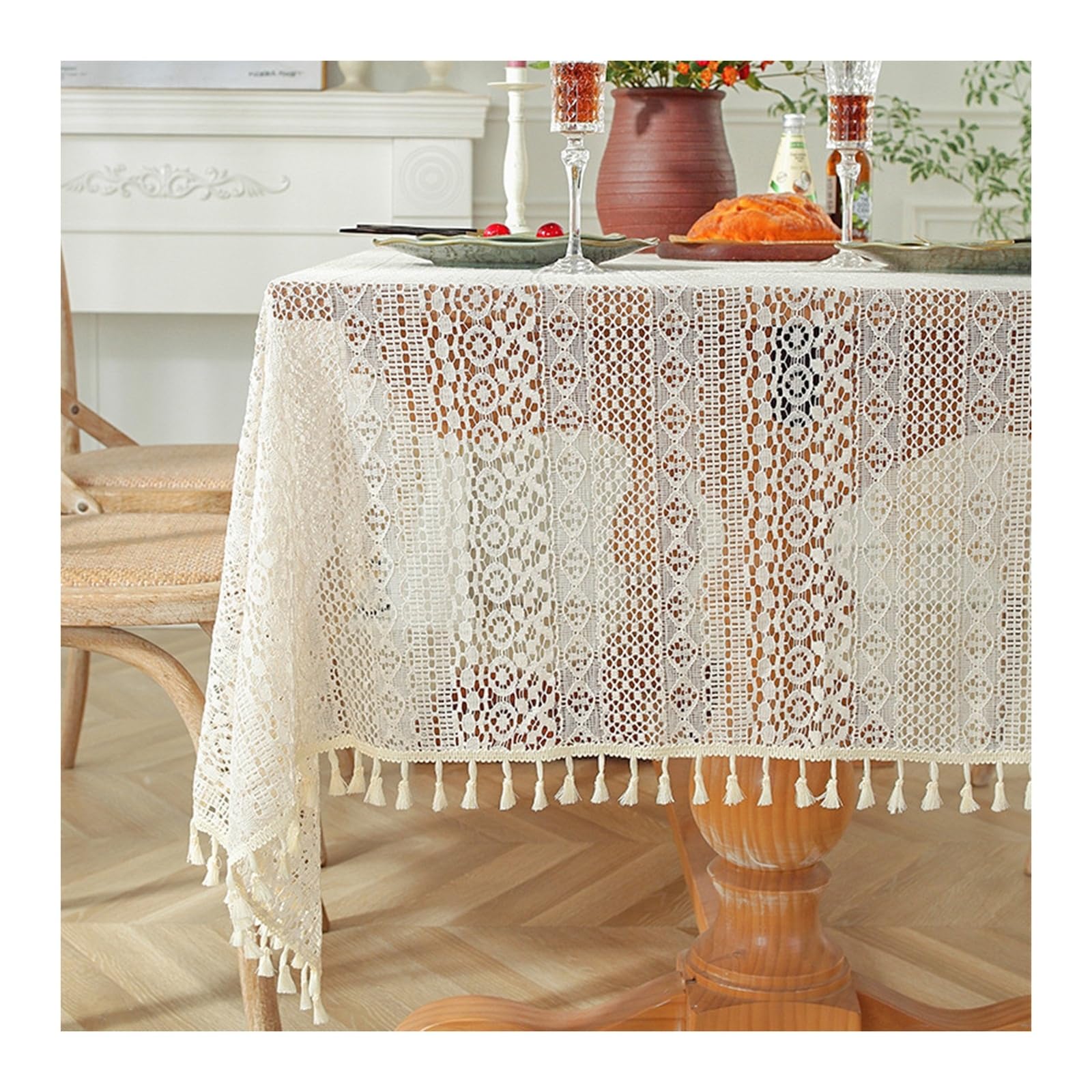 Nappe de table anti tache beige en dentelle finie avec glands