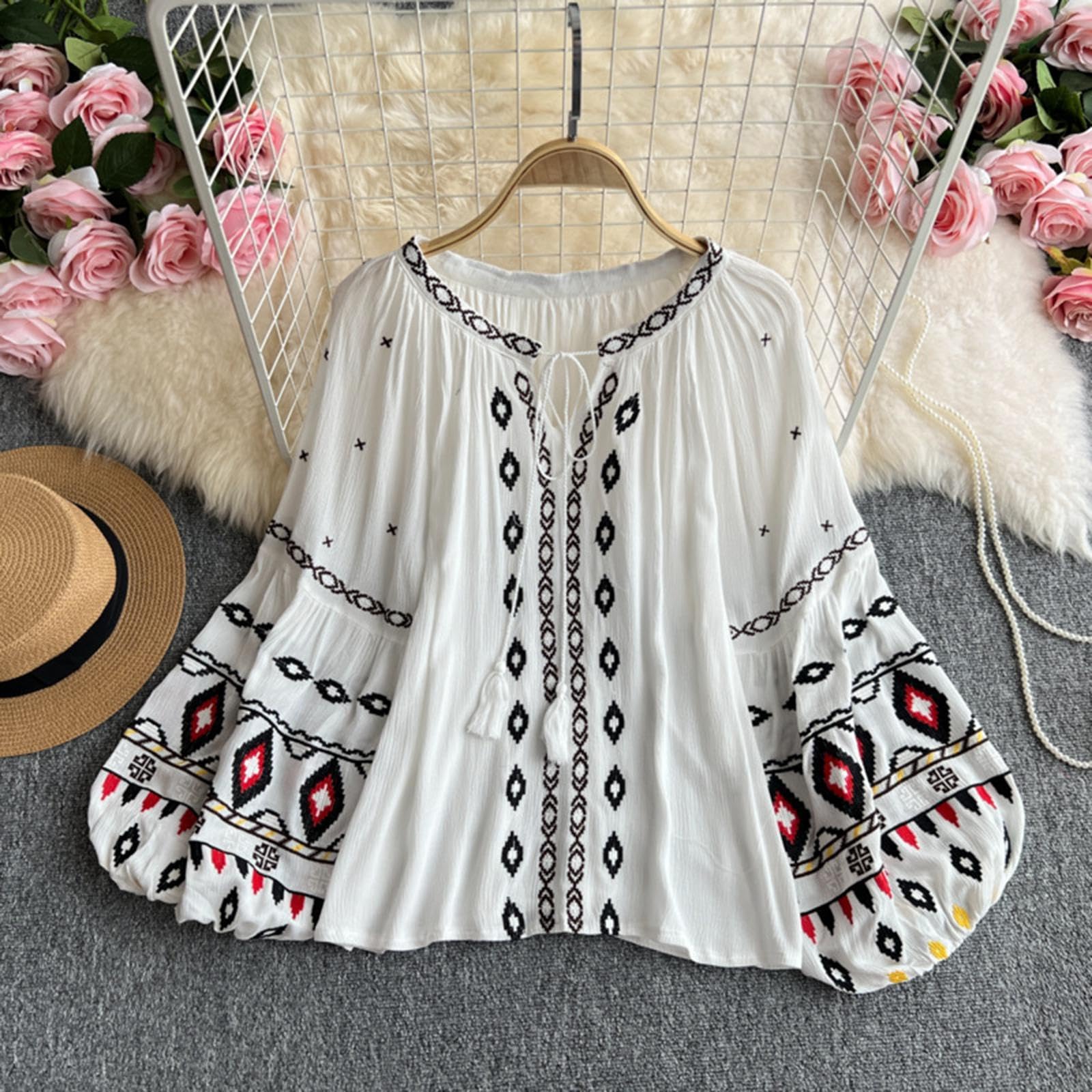 Blouse Brodée Femme en Coton Lin Tendance Coupe Droite Manches Ballon Style Ethnique Chic Vêtement Polyvalent pour Bureau Sorties Plage Fêtes