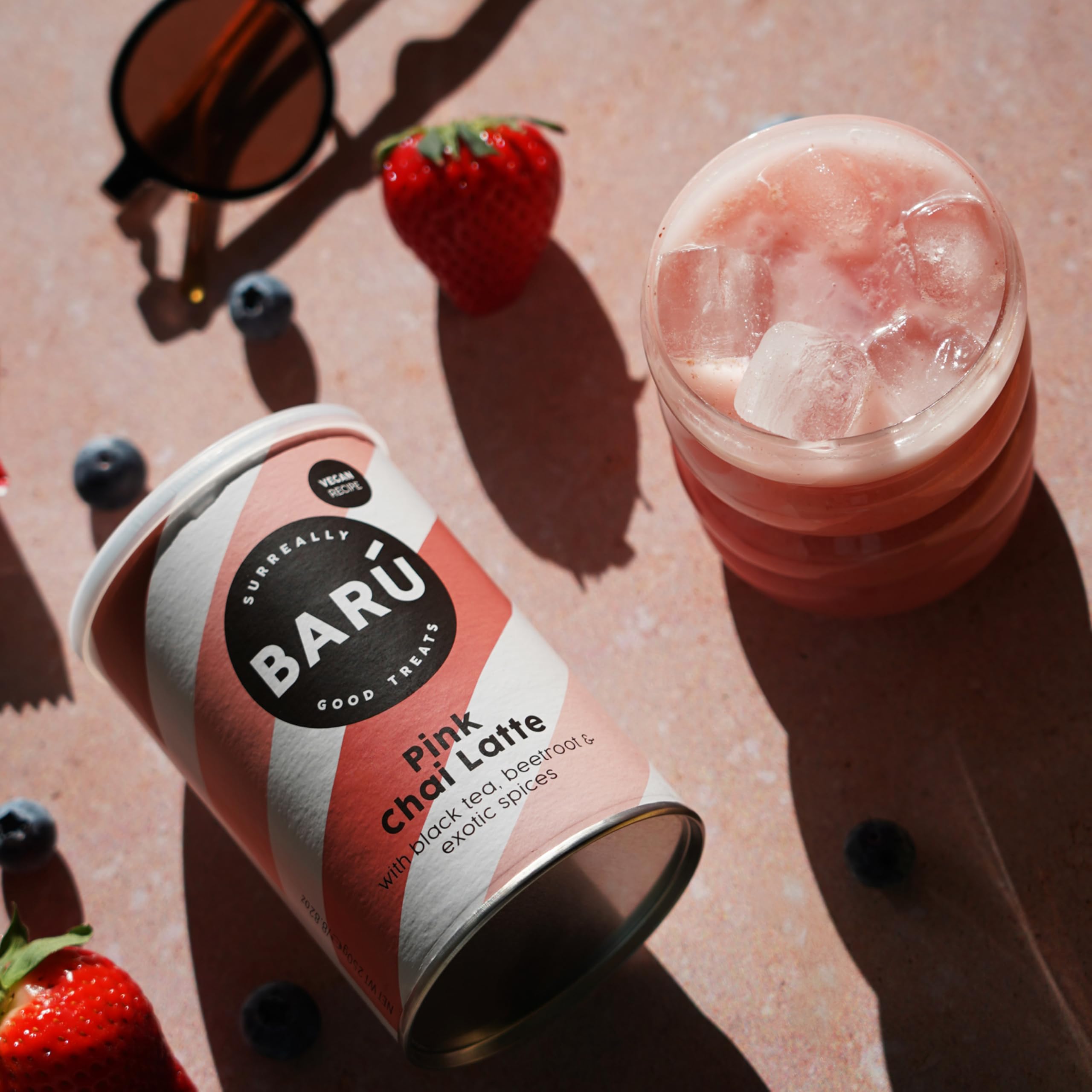 Barú Pink Chai Latte – Packung 4 x 250 g – Instant-Zubereitung mit Schwarztee, Gewürzen & Rote Bete – Vegan, natürlich, ohne künstliche Aromen – 48 Tassen – Handgemacht in Belgien
