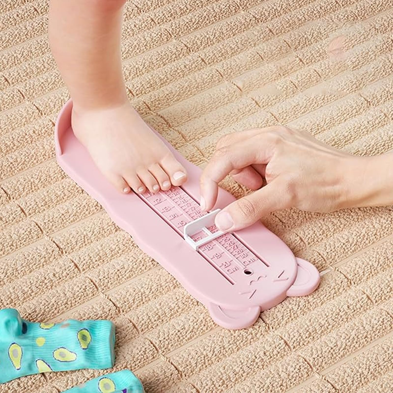 2 Pièces Mesure Pied Enfant Léger, Pedimetre Enfant Facile à Utiliser, Pedimetre Bebe Petit Motif Dessin Animé, Plage de Tailles 6 à 20 cm Mesure Précise des Pieds des Enfants (Rose,Bleu)