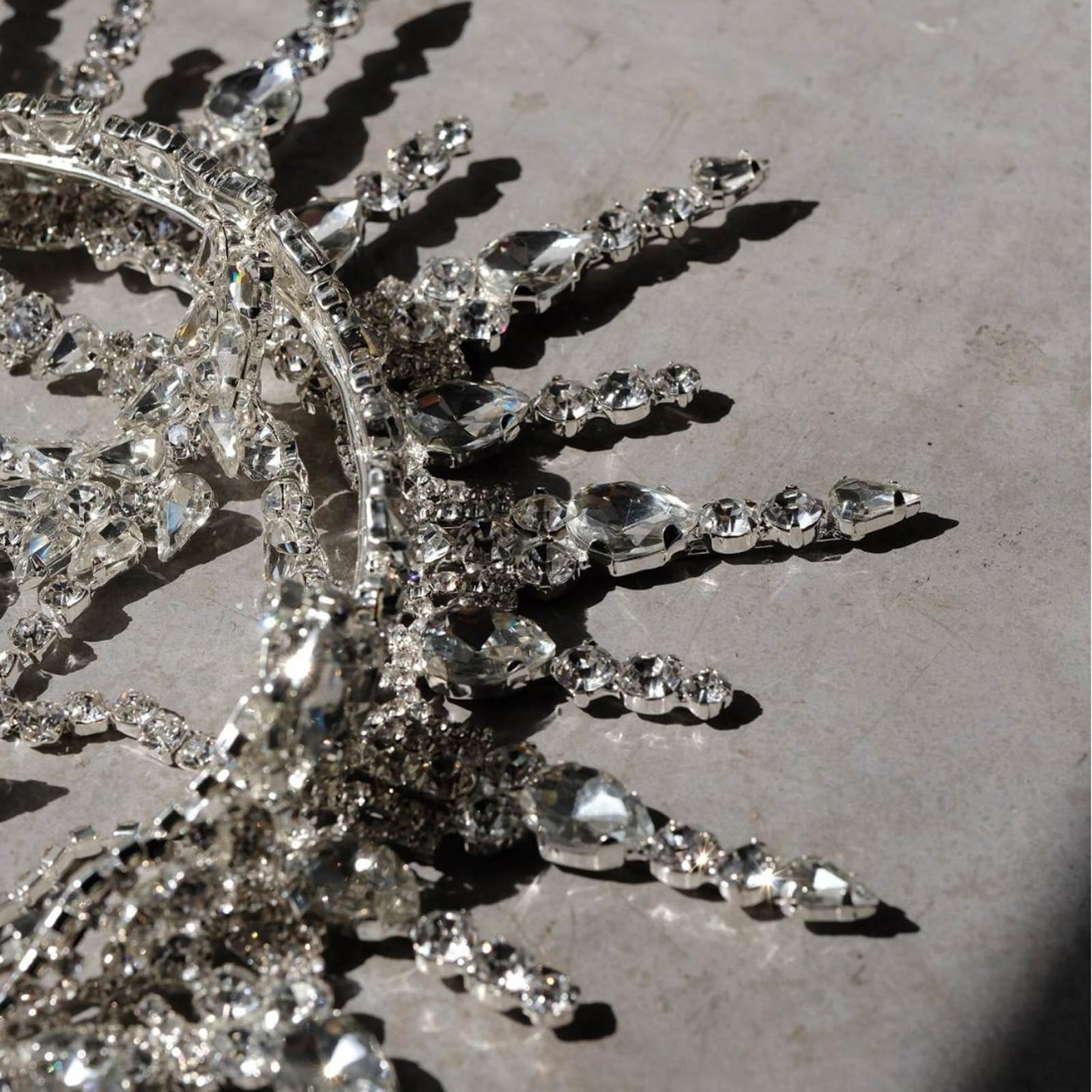 Fascia per capelli con strass scintillanti, ornamento per gli appassionati di moda, elegante accessorio per capelli, per feste, celebrazioni, matrimoni, feste, design con strass scintillanti, con