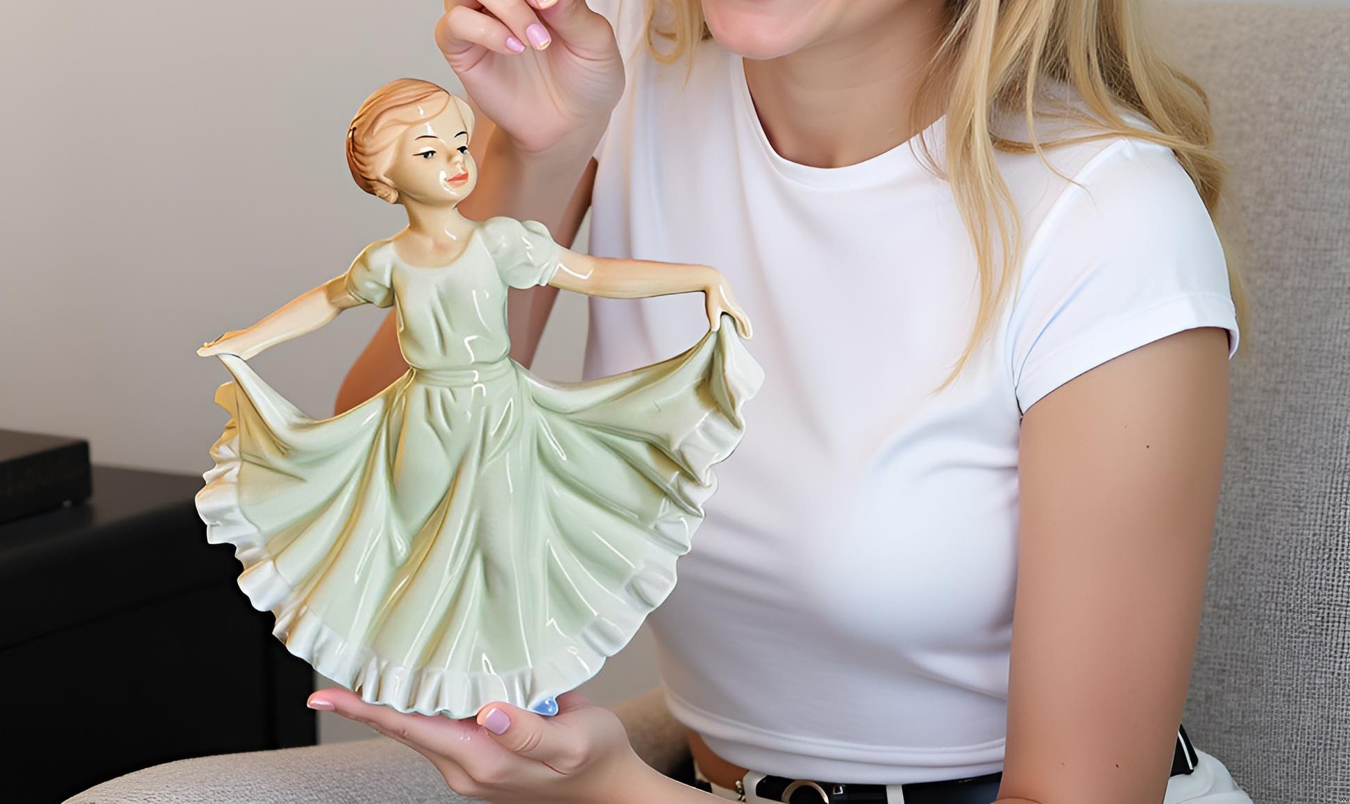 Figura Decorativa de Porcelana Flower Girl miniatura 7
