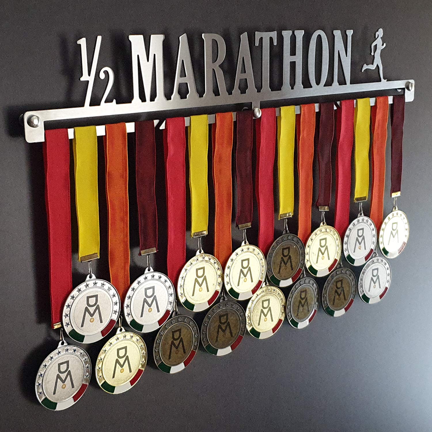 MEDALdisplay "Half Marathon - Wandmedaillenhalter für Läufer Halbmarathon - Bringen Sie bis zu 30 medaillen - Rostfreier Stahl 100% hergestellt in Italien