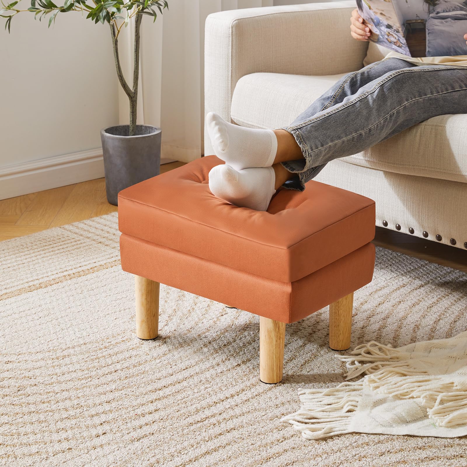 YMYNY Poggiapiedi, Pouf in Ecopelle, Superficie Morbida Rimovibile, Moderno e Sgabello per Camera da Letto, Soggiorno 41.5 x 31.5 x 32CM Arancione HBD041J