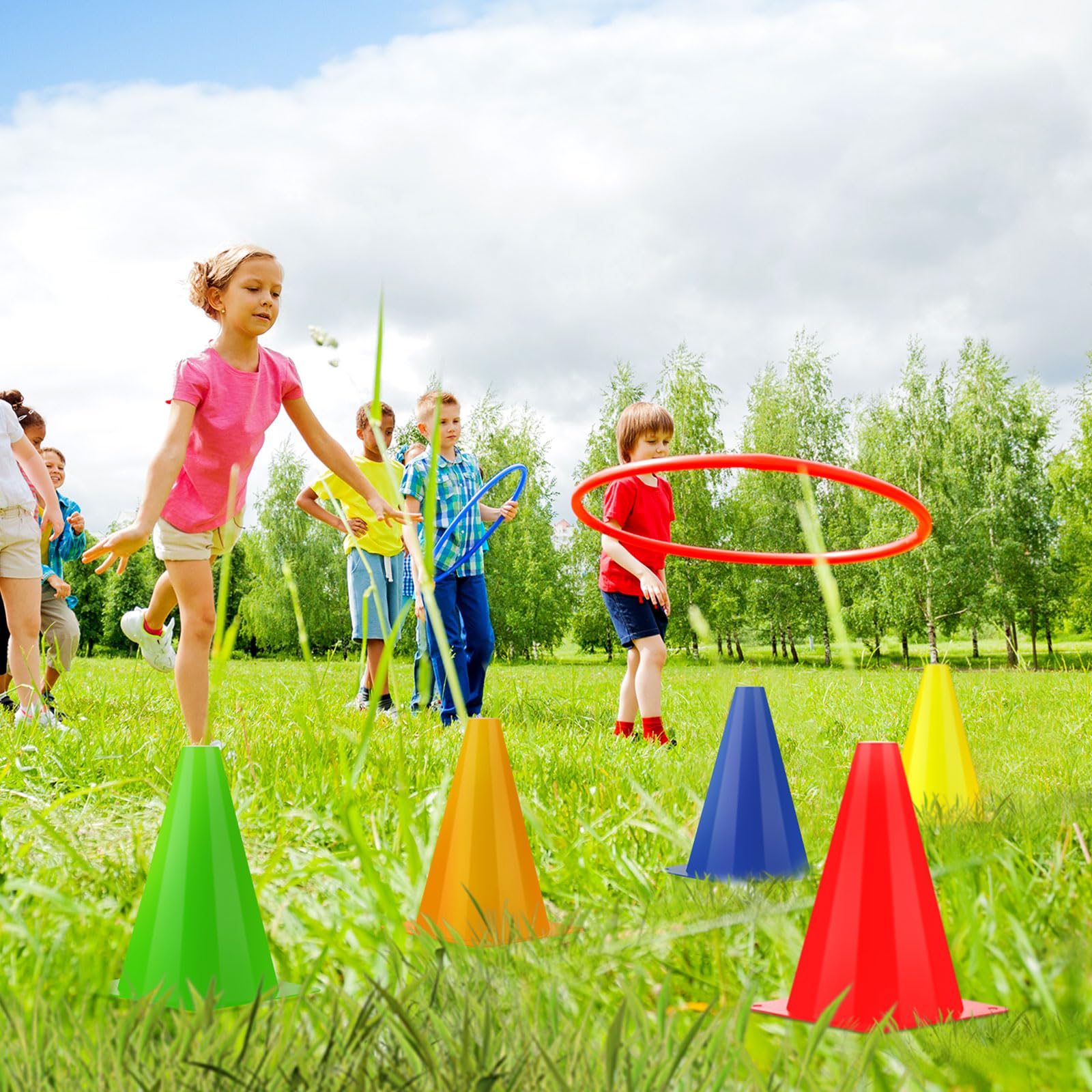 Hoteam 30 conos de tráfico de plástico de 9 pulgadas para entrenamiento de agilidad deportiva, equipo de práctica de fútbol para baloncesto, ejercicios de fútbol, actividades al aire libre y eventos