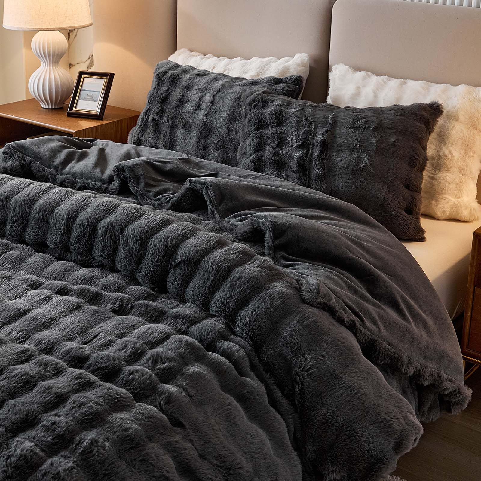 Full Faux Rabbit Fur Comforter Set - 3 Pieces Fluffy Bedding Set Ultra Soft Warm Shaggy Winter Flannel Bed Set, Luxury Skin Friendly Sherpa Comforter Set & 2 Pillow Shams for Thanksgiving Dark Gray
