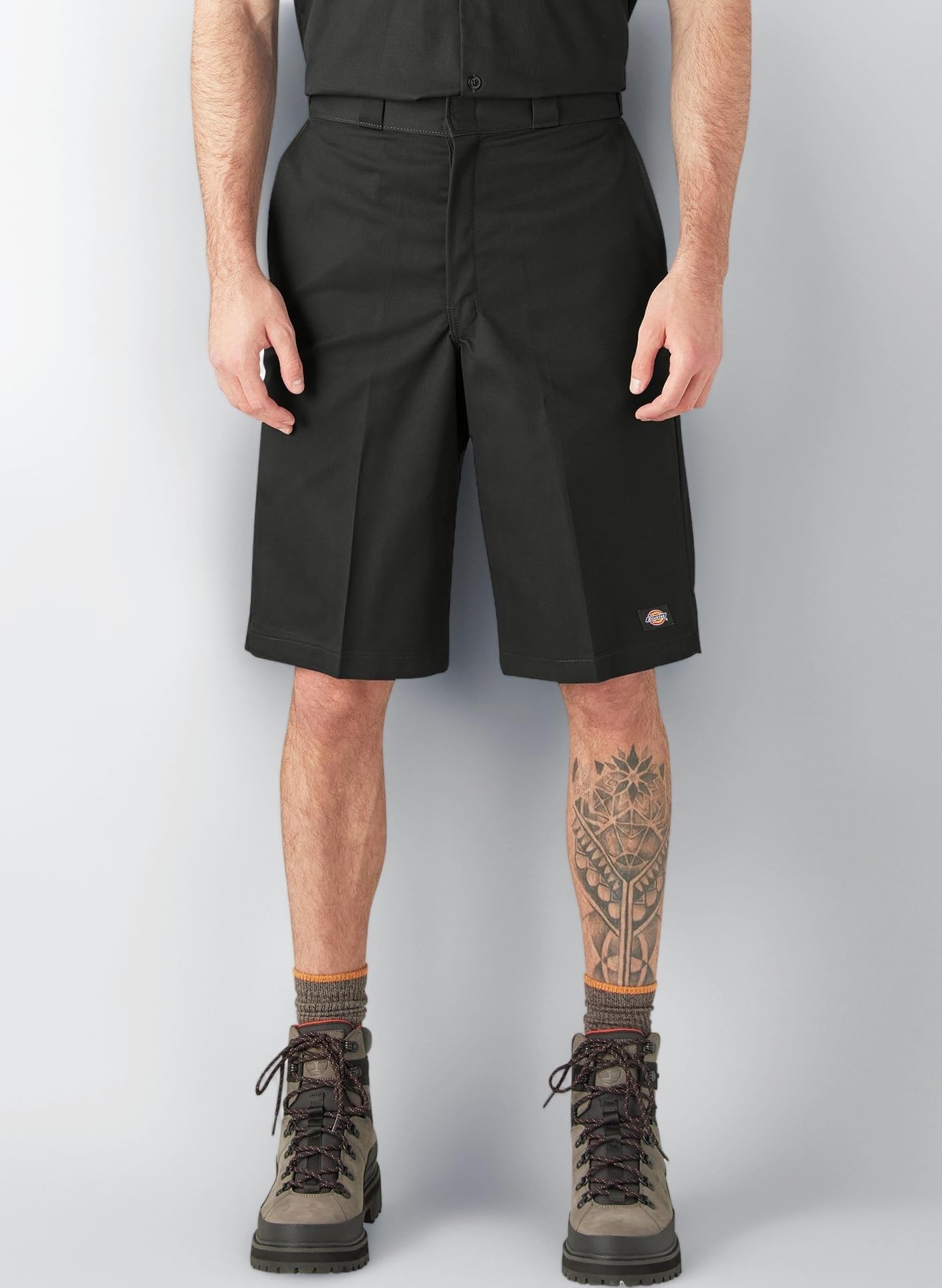 Men's 13"MLTI PKT W/SRT Short