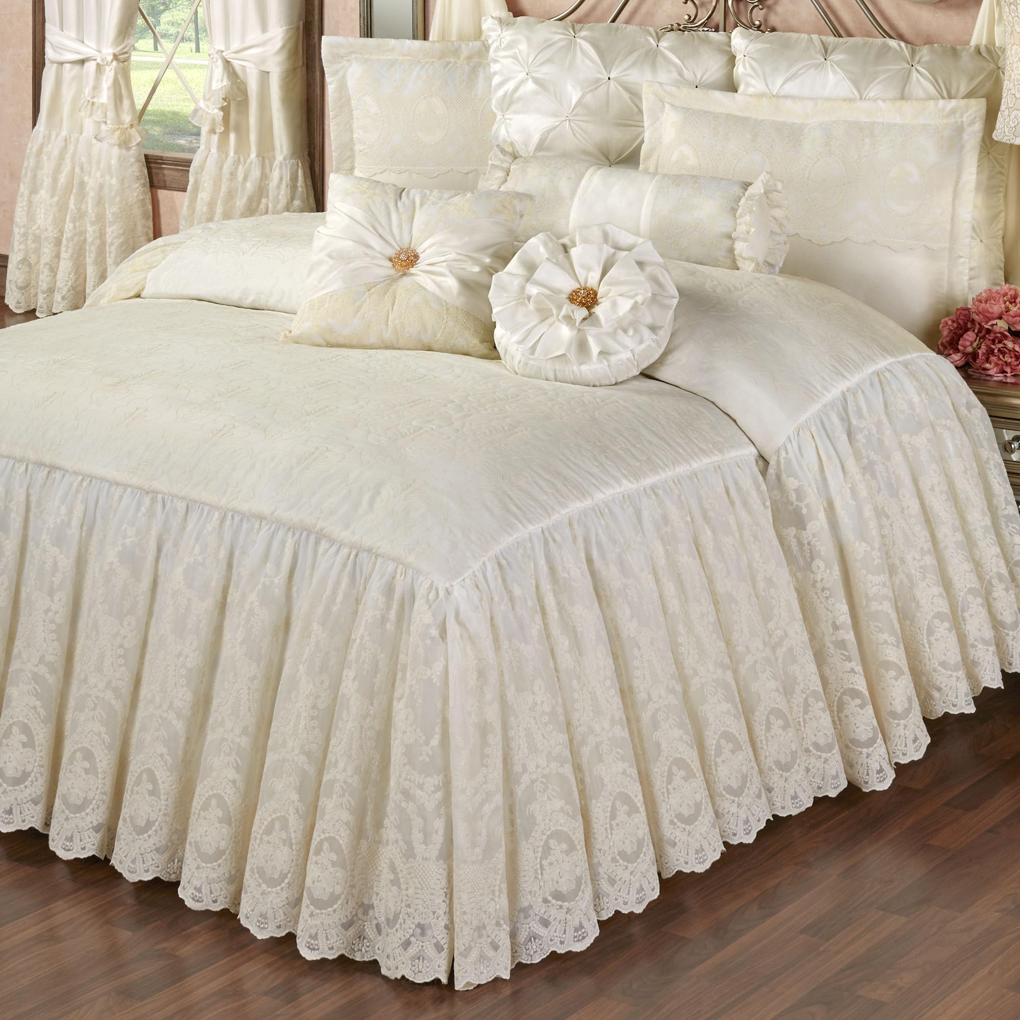 Touch of Class Cameo Lace Collection Grande Bedspread - Pearl - Shabby Chic Style - Romantic Heirloom - Victorian Floral Aesthetic - Vintage Embroidery - Luxury Antique Bedding - King Size