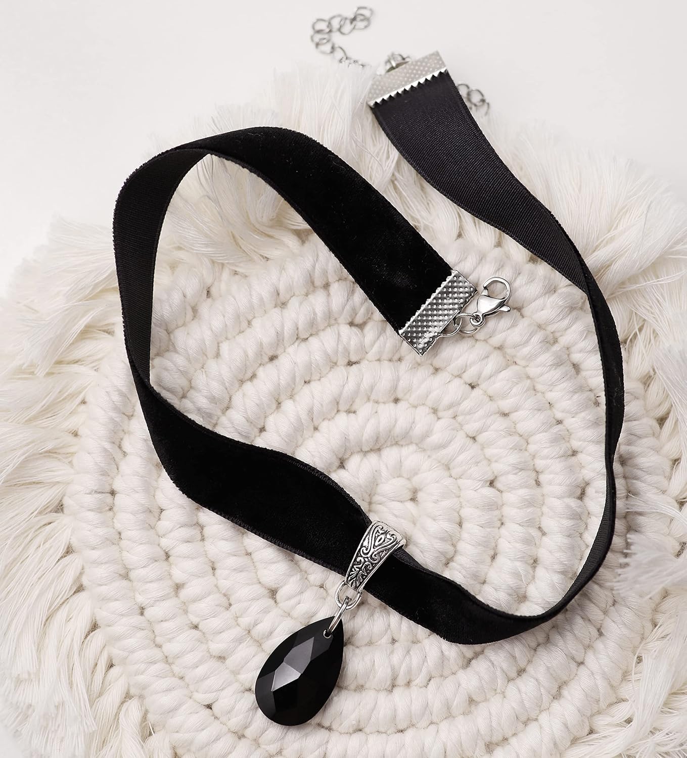 Sacina Gothic Vintage Victorian Choker Necklace, Black Choker, Goth Vintage Jewelry Gift for Women, Halloween Christmas Jewelry Gift - Image 5