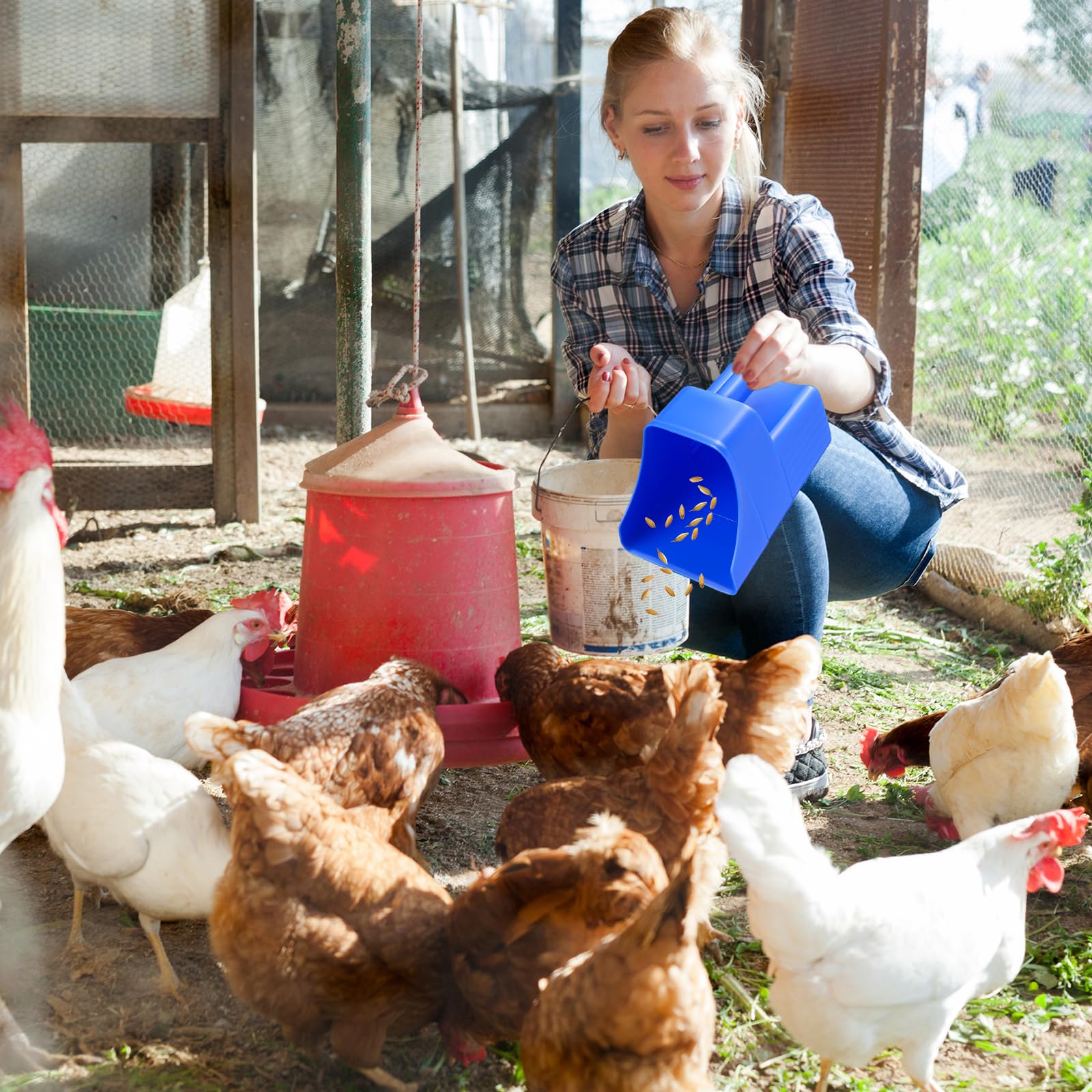 Baderke Futterschaufel aus Kunststoff, geschlossene Futterschaufel mit Messmarkierungen, strapazierfähig, langlebig, stapelbar, Futterschaufel für Pferde, Ziegen, Rancher, Nutztiere, Heimköpfer,