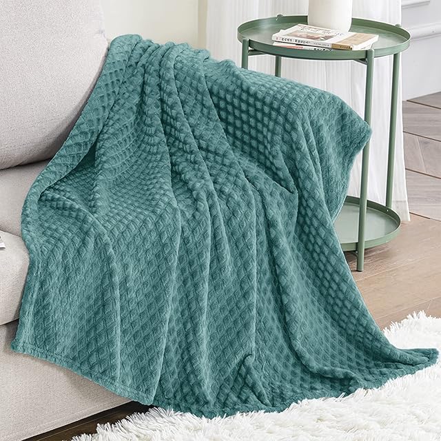 Exclusivo Mezcla Diamond Ultra Soft Throw Blanket, 127 x 178 CM Sofa Throws, Large Flannel Fleece Blanket for Sofa Bed Couch, Celadon