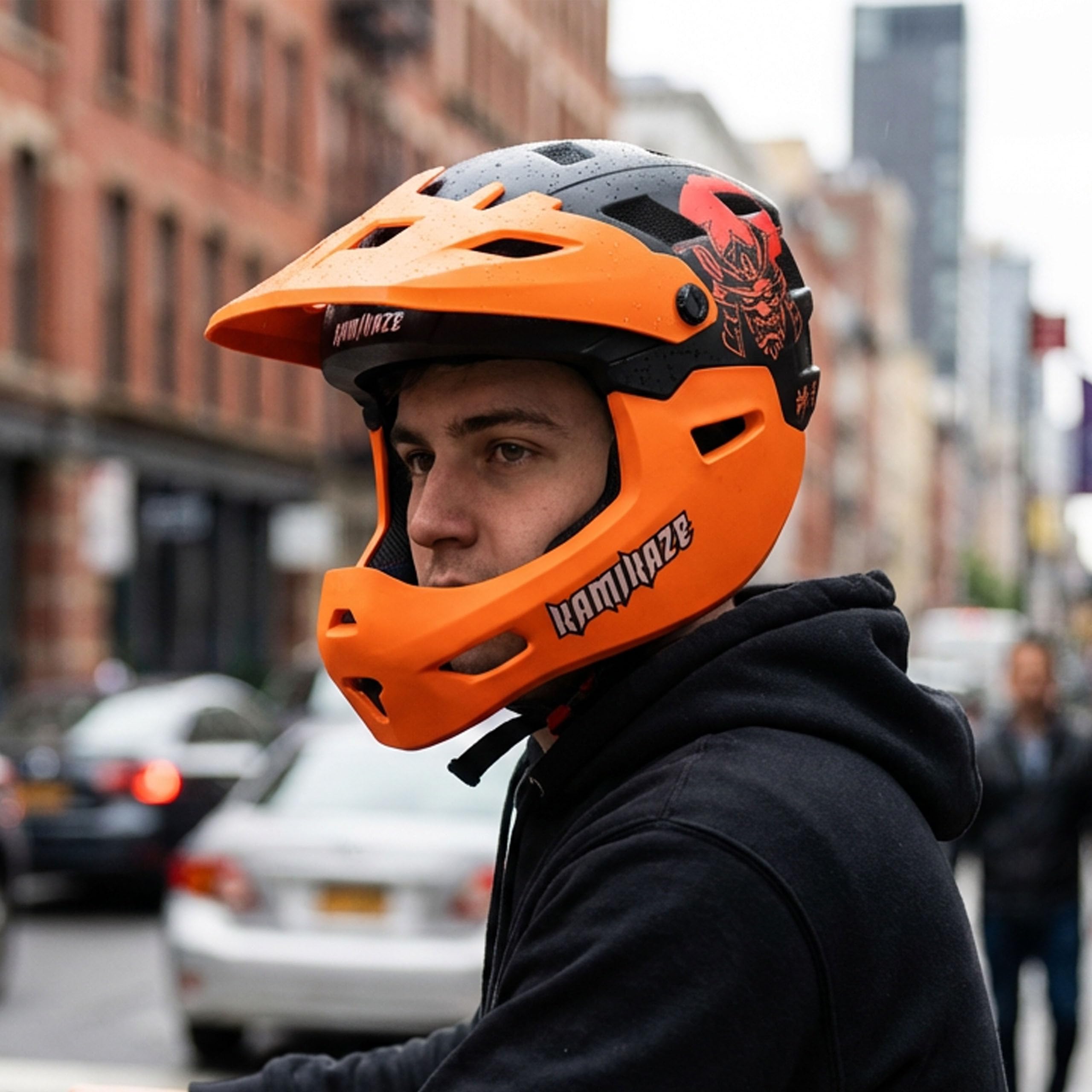 Kamikaze Ronin Integralhelm Orange – Schutzhelm für Radfahren, Scooterfahren, Inlineskaten und Skateboarden, leicht, komfortabel und robust, Größen S, M und L