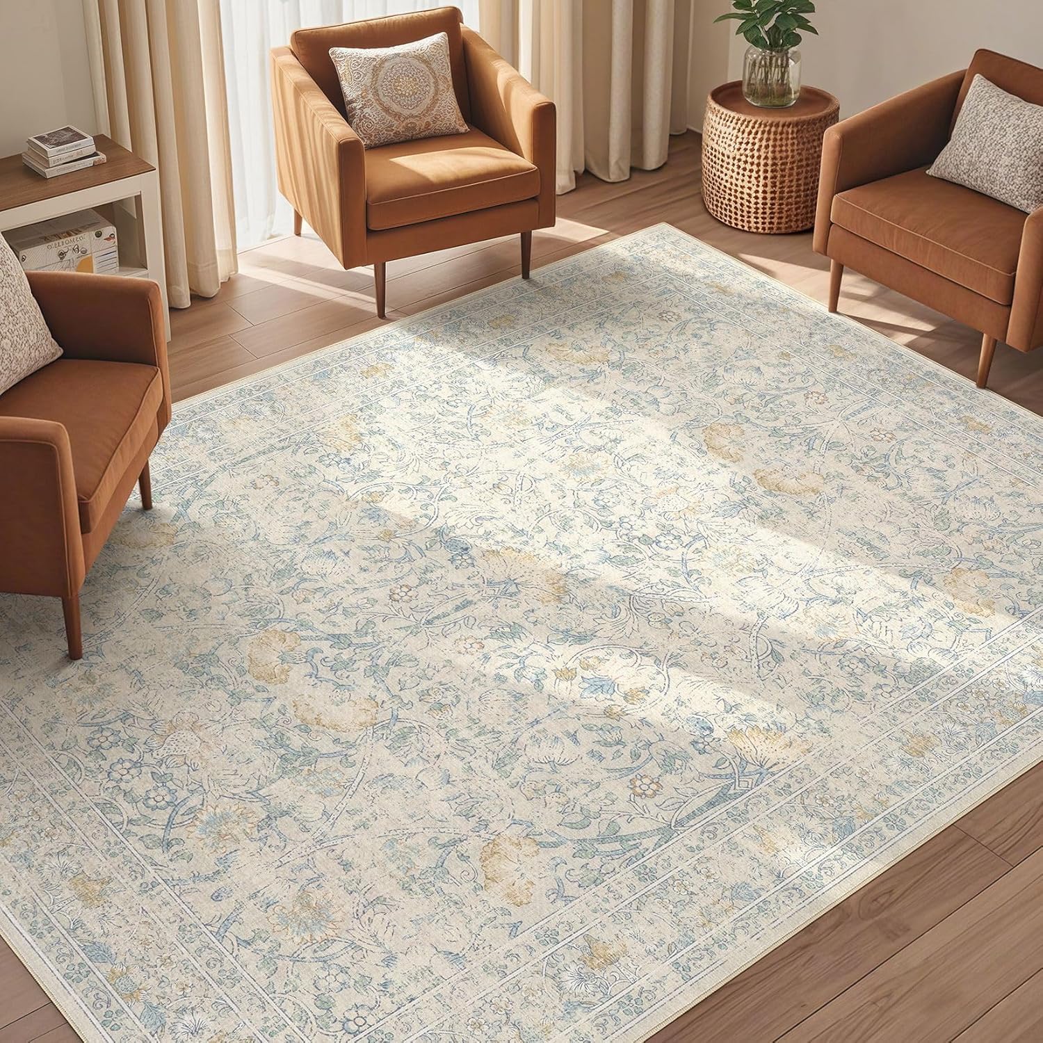 Tapis moderne et traditionnel de salon style floral élégant