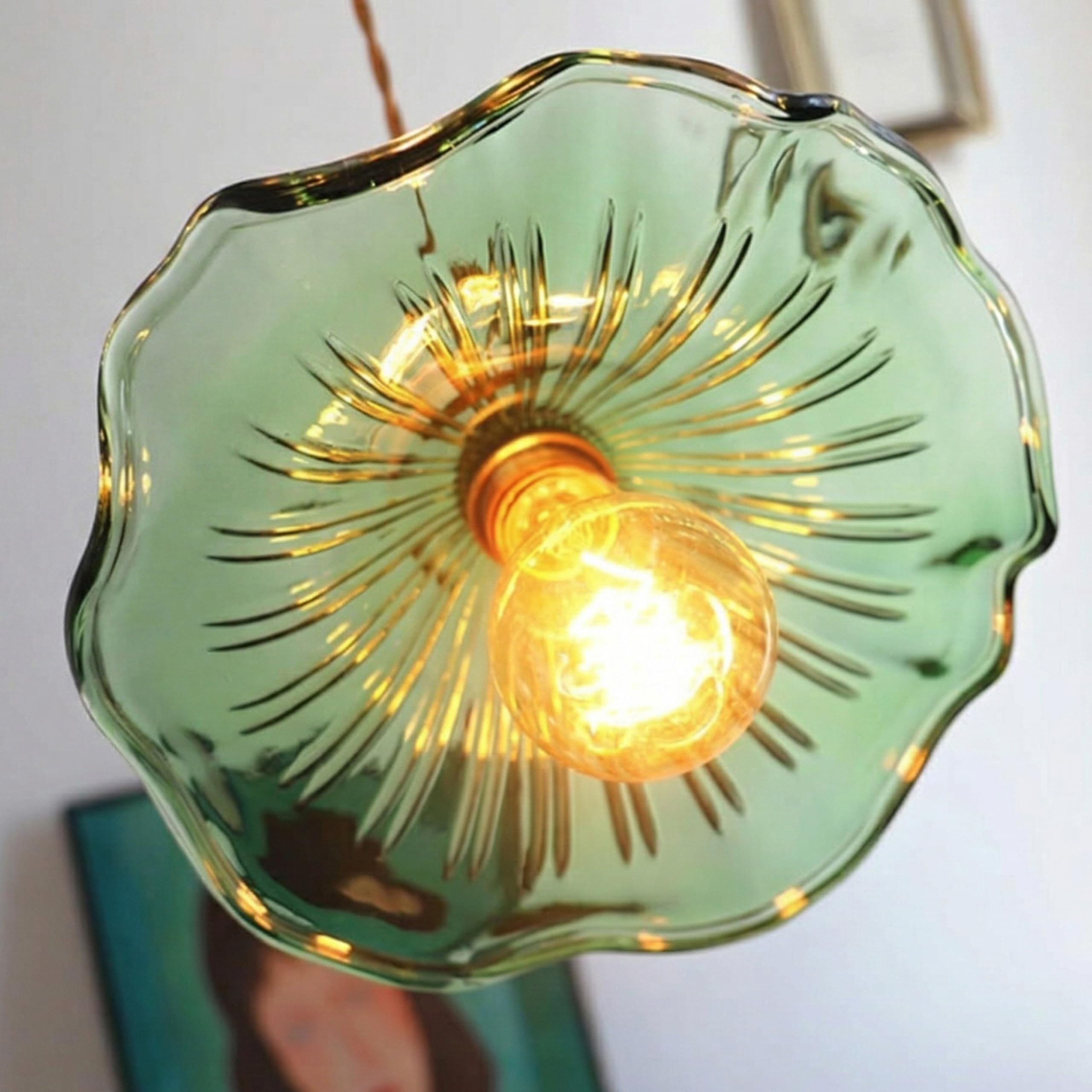EKSED Lampada a sospensione in vetro verde Presa in ottone dorato con interruttore Lampada a sospensione Plafoniera per isola cucina