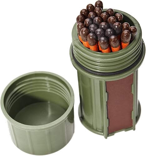 Miniatura 2 de Kit de cerillos a prueba de tormentas UCO con estuche impermeable, 25 cerillos a prueba de tormentas y 3 mecheros Verde oscuro