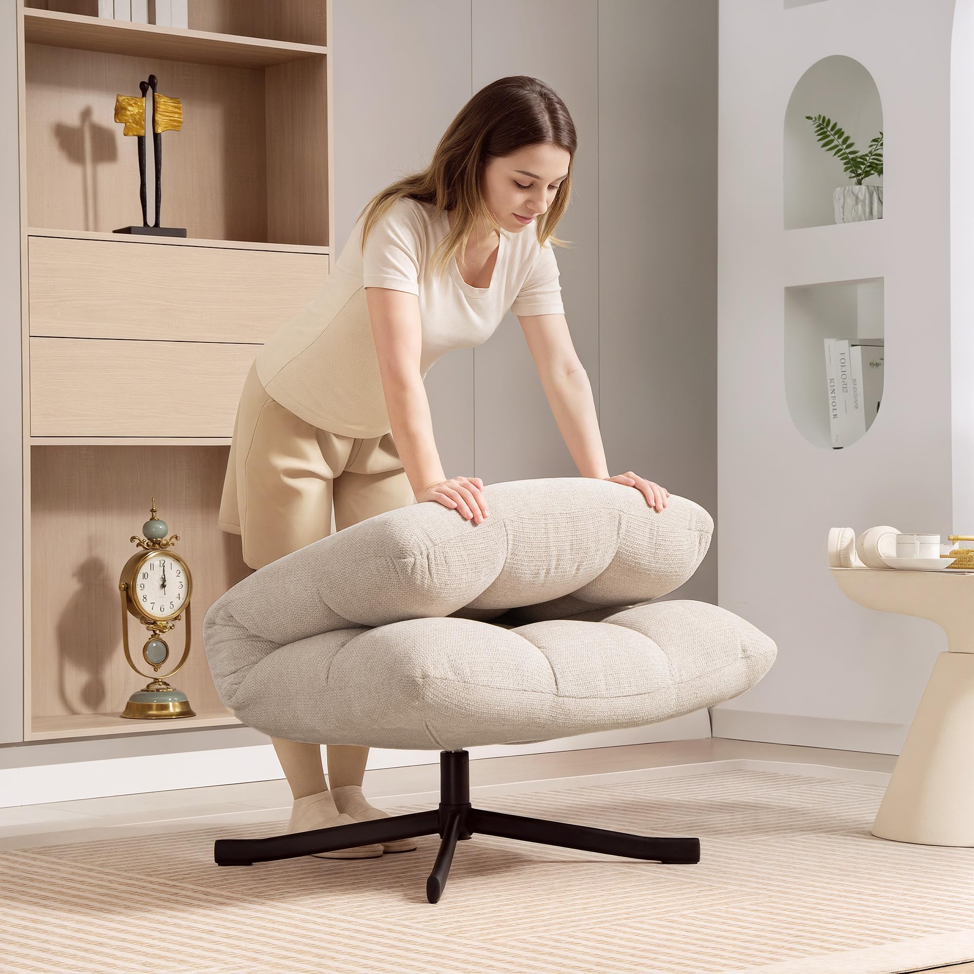 HOMCOM Sillón Giratorio Moderno, Butaca de Salón con Respaldo Plegable, Base de Cruz, Tapizado en Chenilla Impermeable, Asiento Extra Ancho y Patas de Acero, para Sala de Estar, Dormitorio, Crema